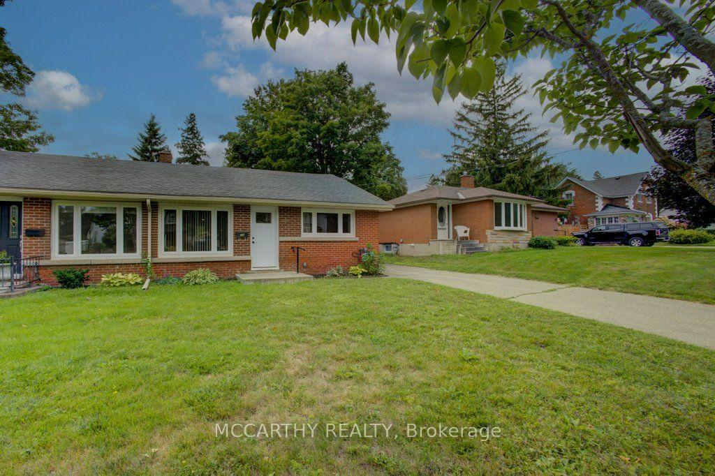 Photo 4 of 20 Sarah Street, Orangeville — HOMEH