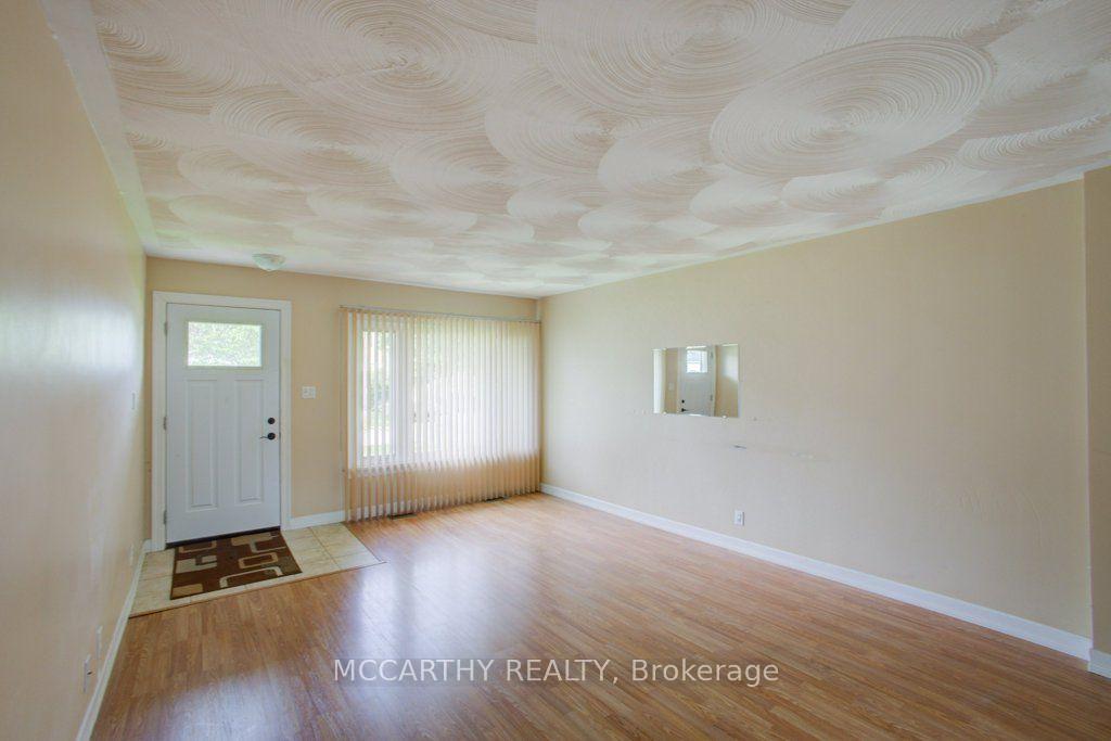 Photo 9 of 20 Sarah Street, Orangeville — HOMEH