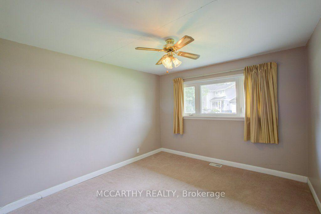 Photo 15 of 20 Sarah Street, Orangeville — HOMEH