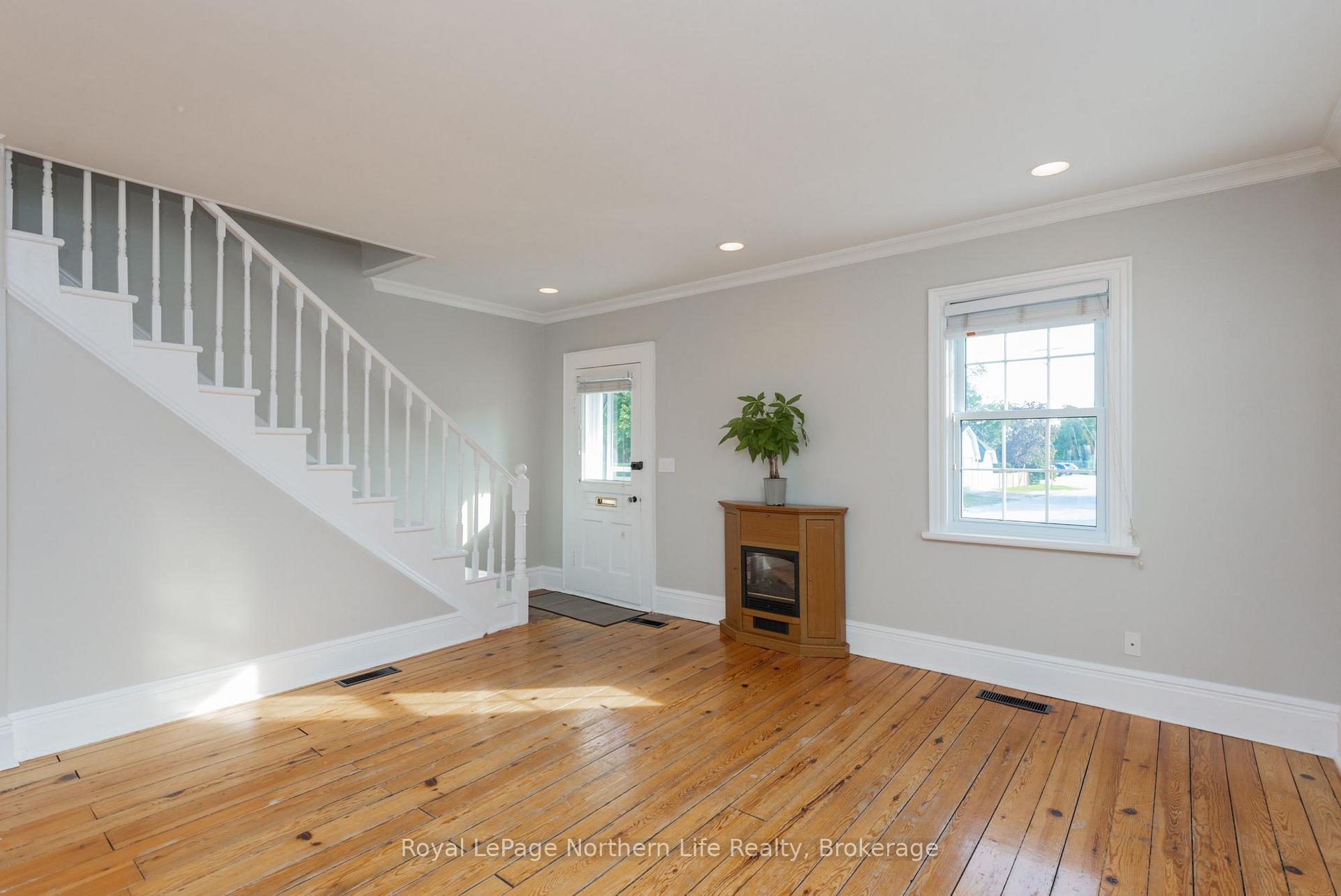 Photo 8 of 770 Main Street, North Bay, West End — HOMEH