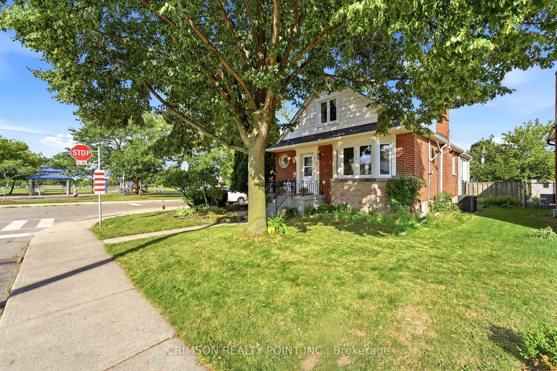 Photo 3 of 119 Rodgers Road, Hamilton, Bartonville — HOMEH