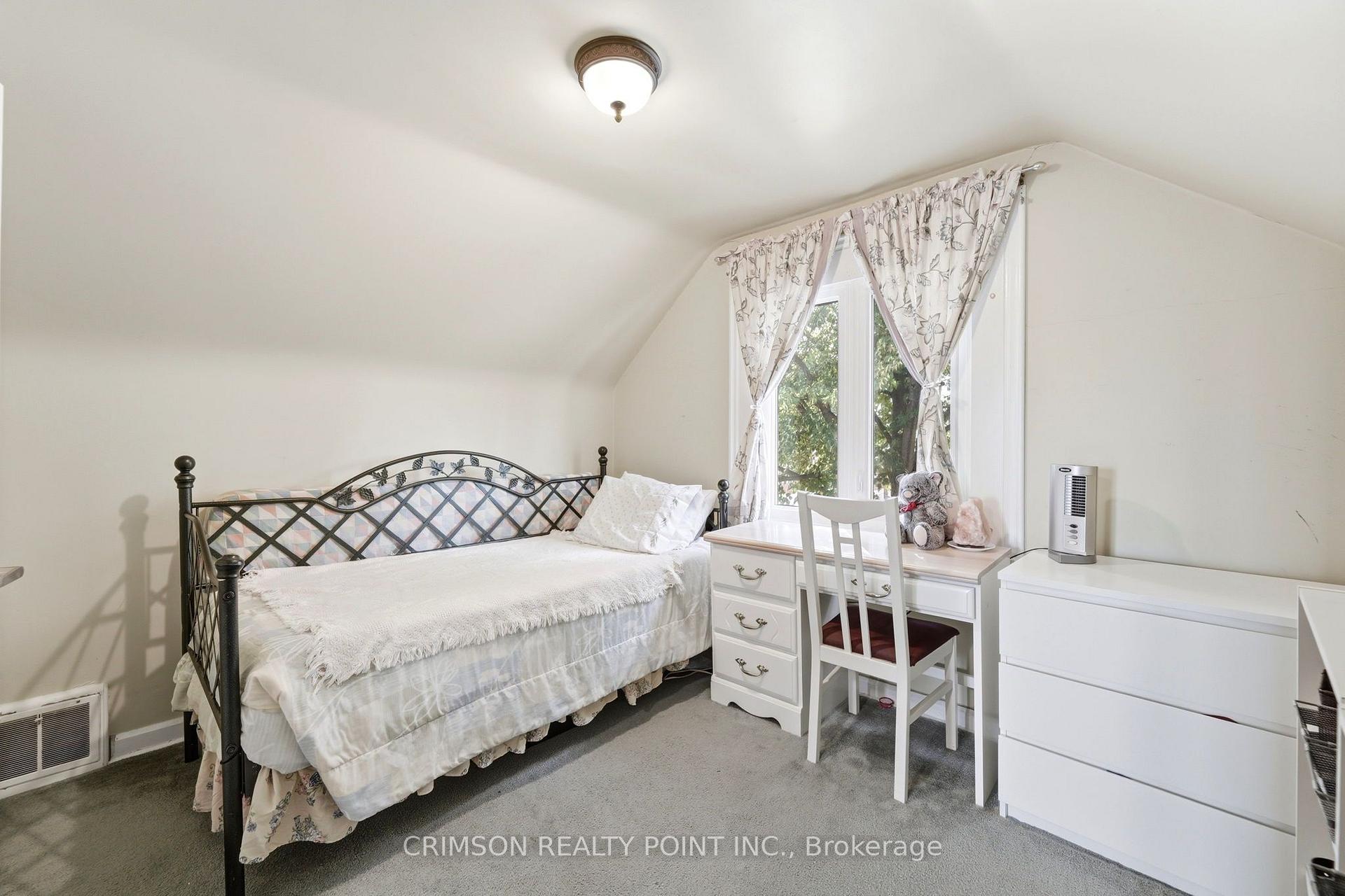 Photo 15 of 119 Rodgers Road, Hamilton, Bartonville — HOMEH