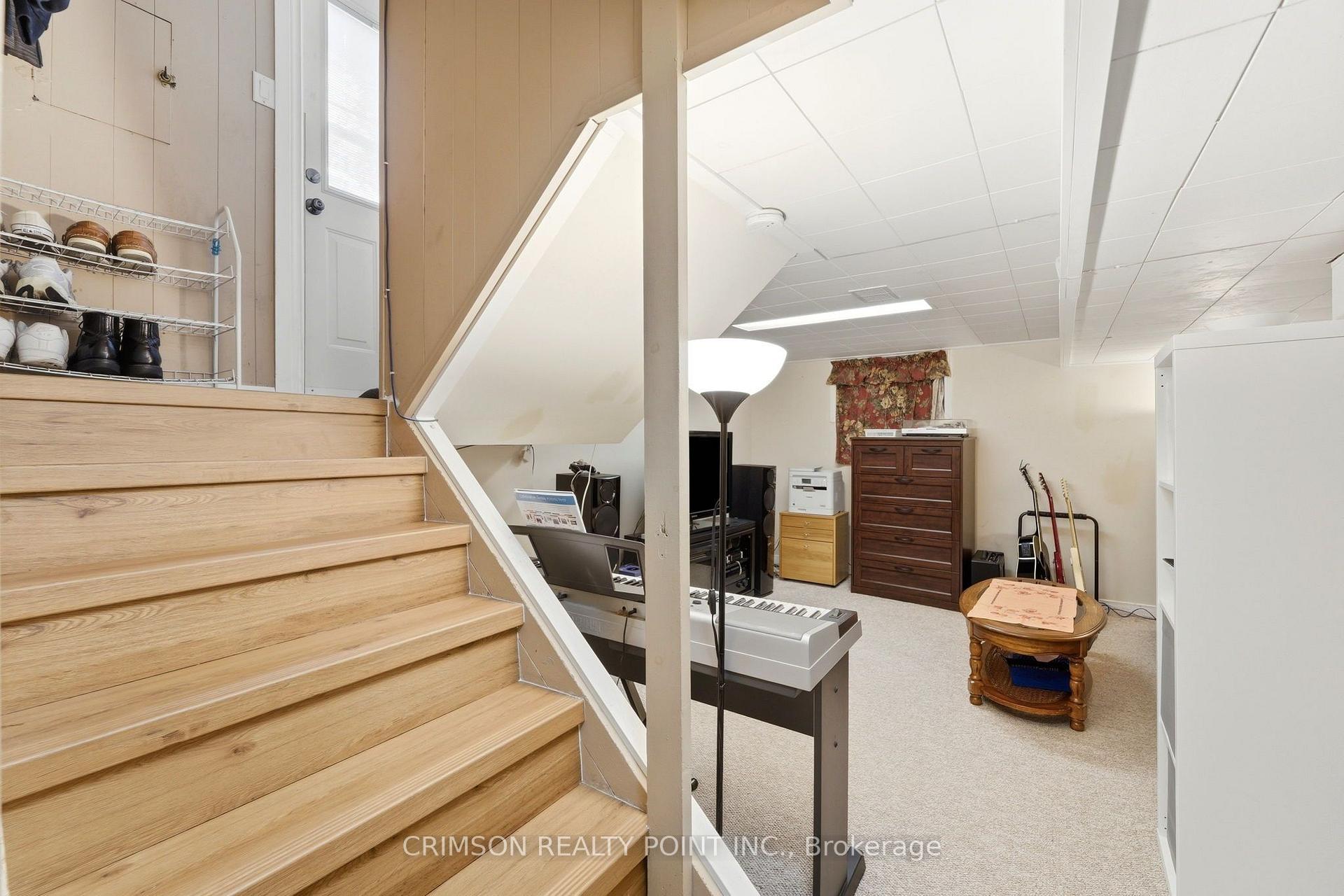 Photo 18 of 119 Rodgers Road, Hamilton, Bartonville — HOMEH