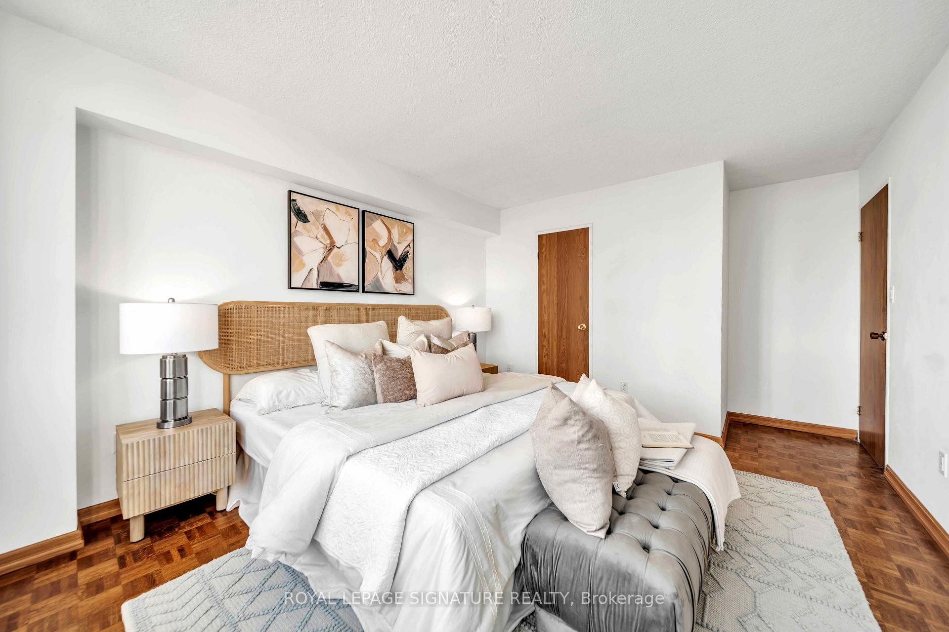 Photo 4 of Unit 1506, 3300 Don Mills Road, North York, Don Valley Village — HOMEH