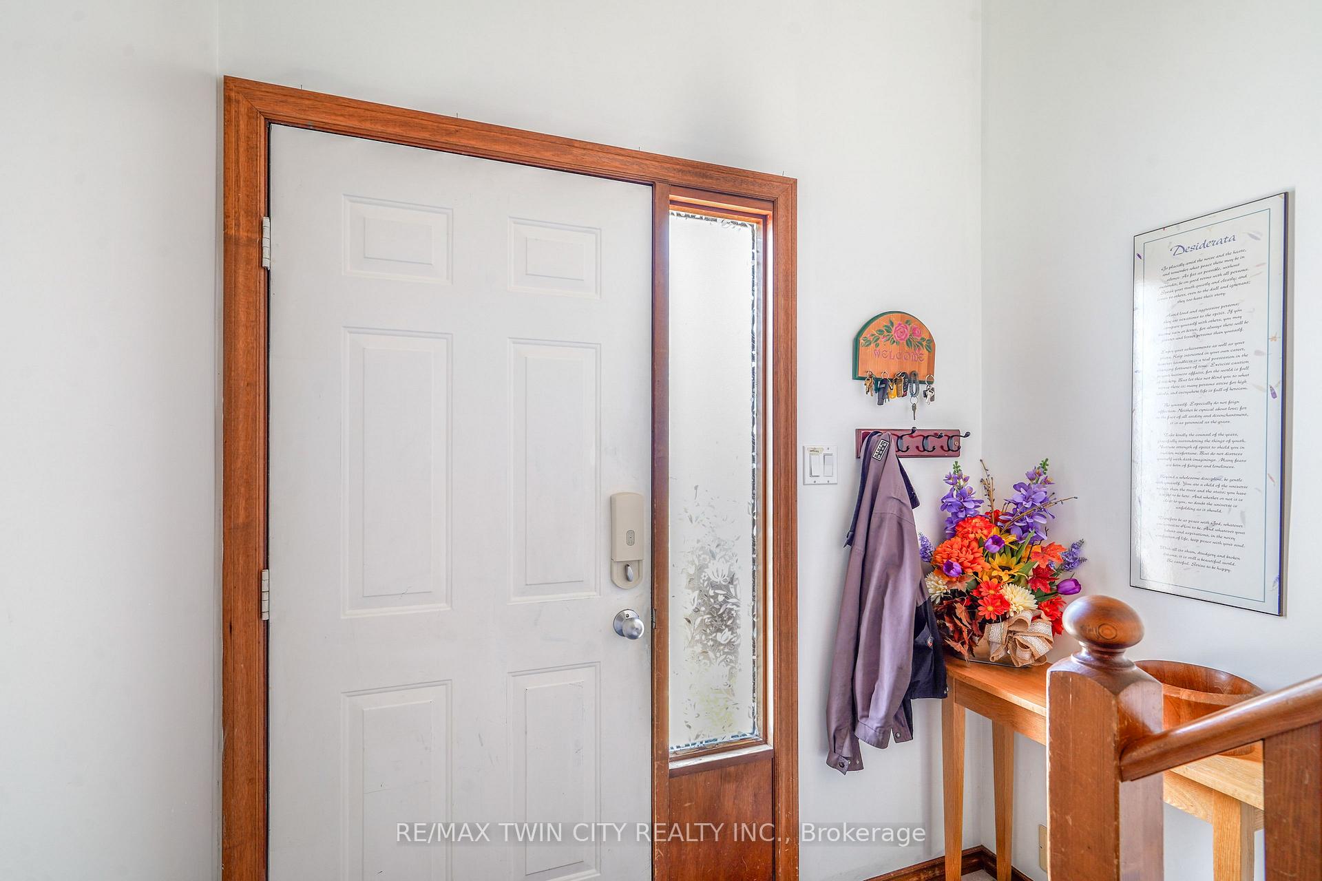 Photo 6 of 58 Arbor Drive, Brantford, Lynden Hills — HOMEH