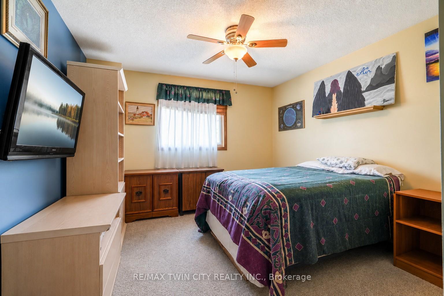 Photo 15 of 58 Arbor Drive, Brantford, Lynden Hills — HOMEH