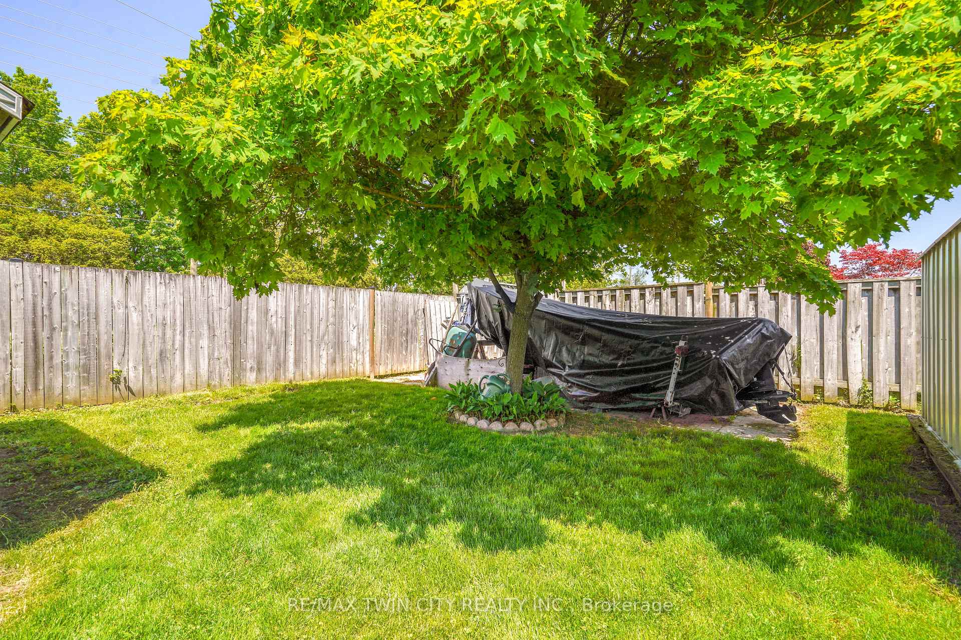 Photo 27 of 58 Arbor Drive, Brantford, Lynden Hills — HOMEH
