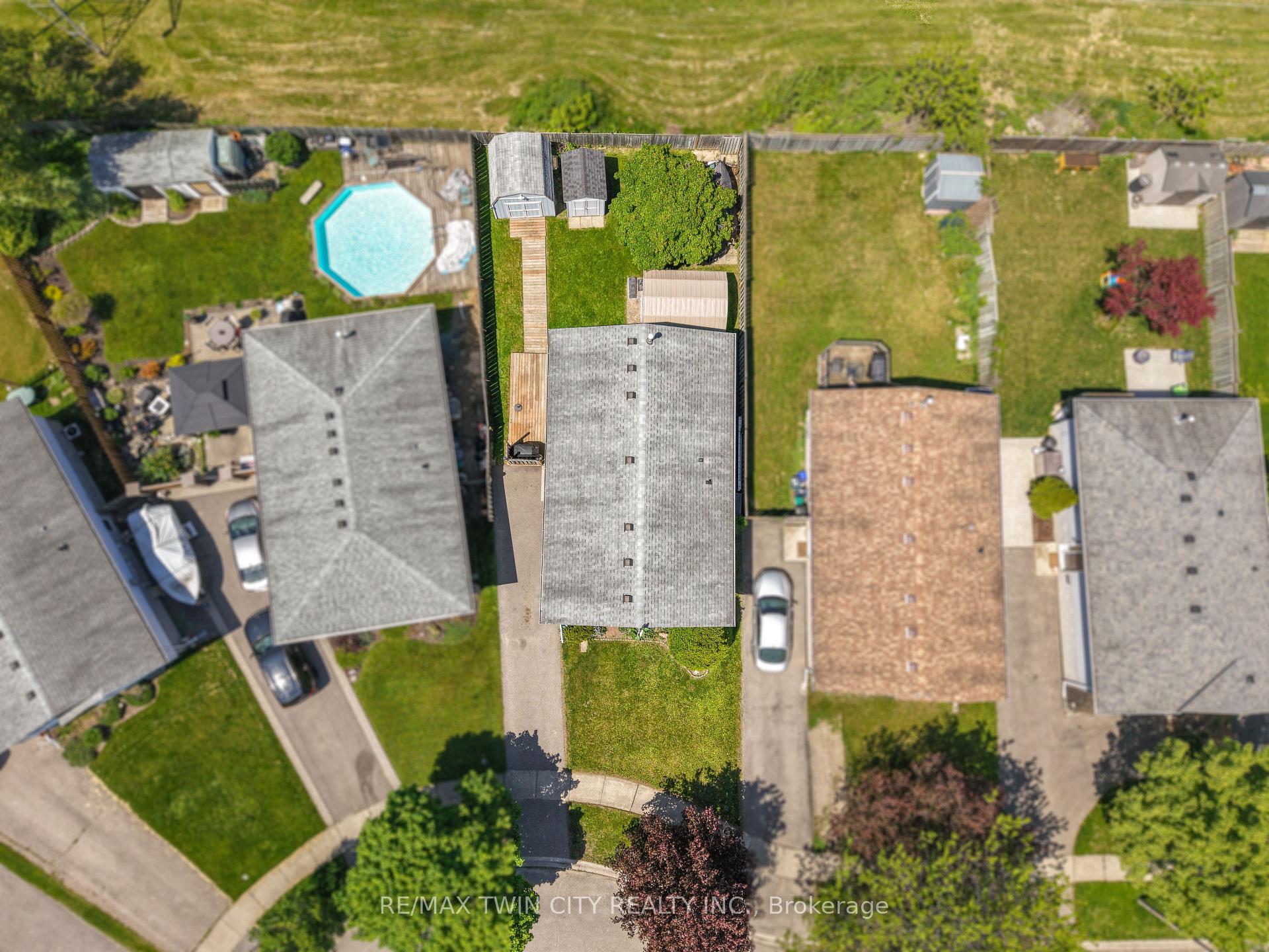 Photo 32 of 58 Arbor Drive, Brantford, Lynden Hills — HOMEH