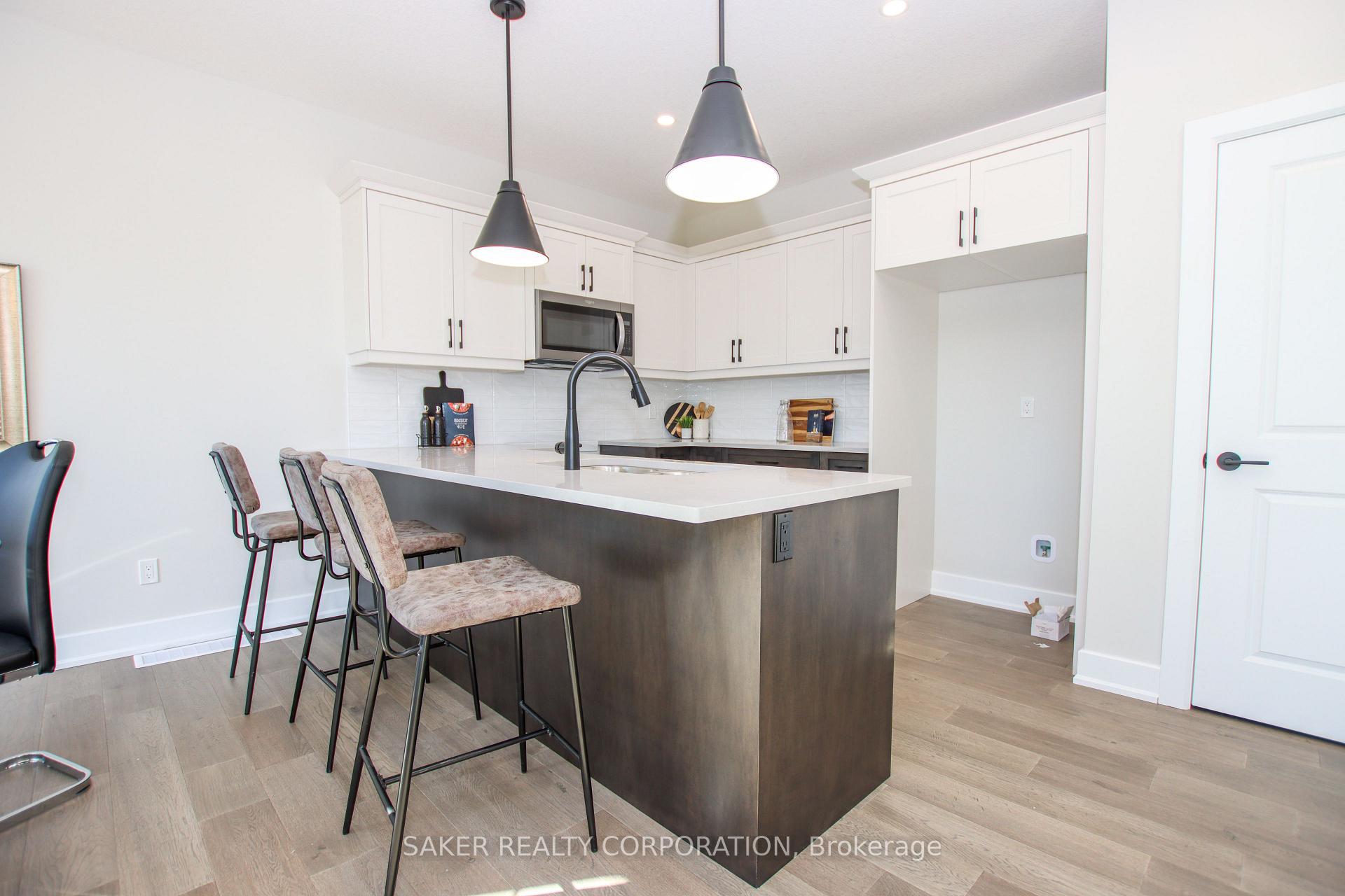 Photo 9 of 575 Regent Street, Strathroy-Caradoc, Mount Brydges — HOMEH