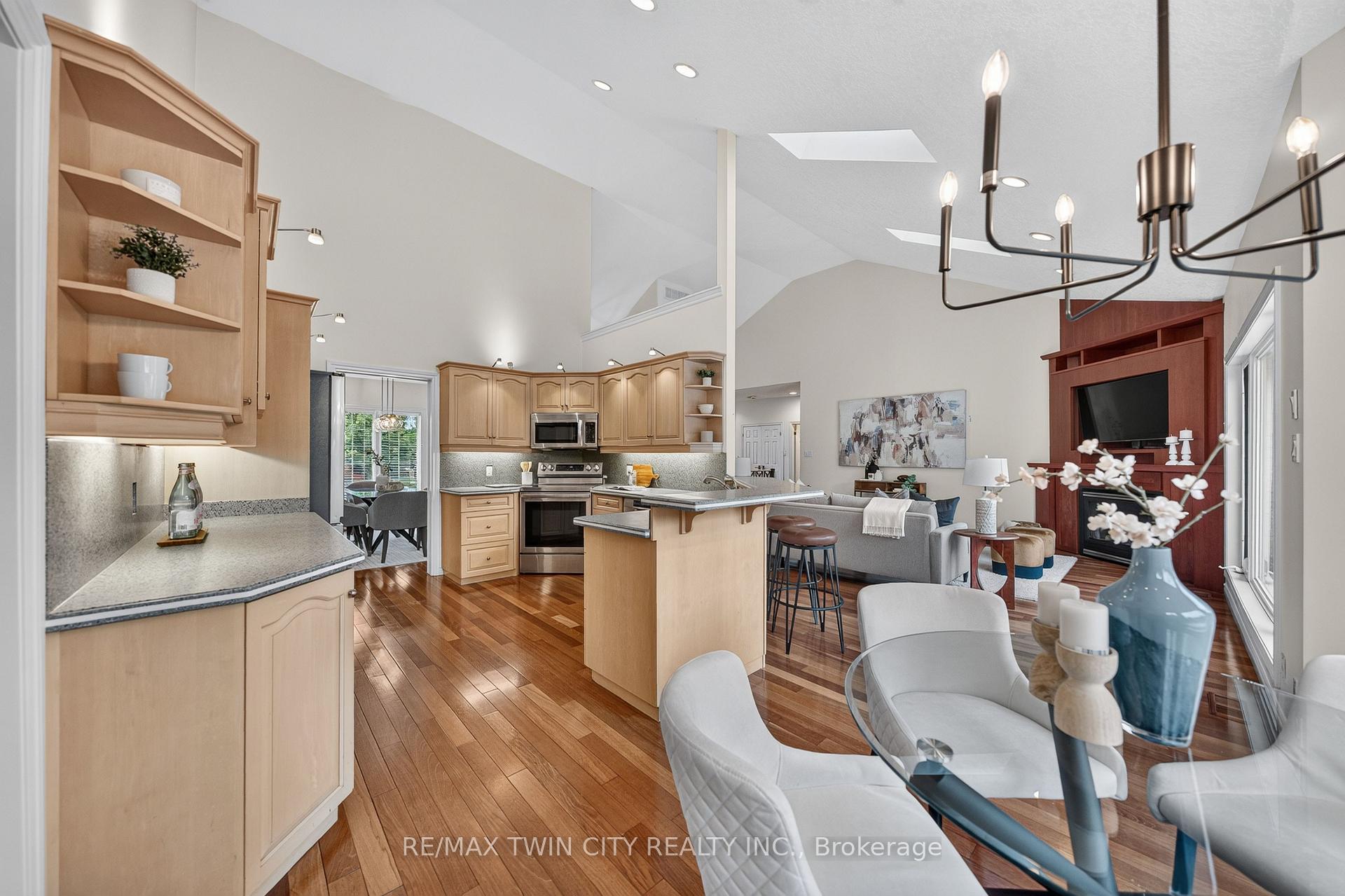 Photo 21 of 26 Weberlyn Crescent, Woolwich — HOMEH