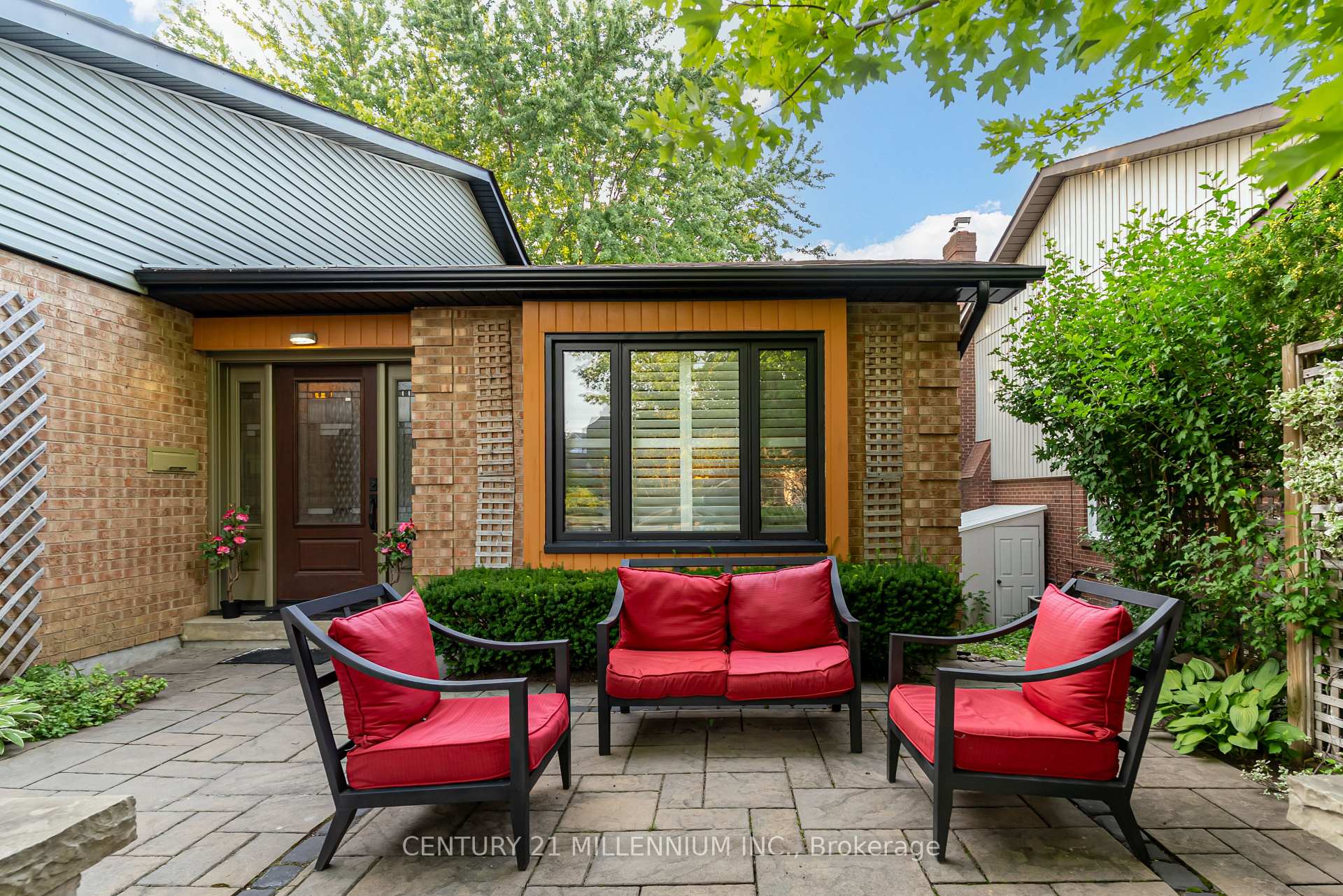 Photo 4 of 31 Mansfield Street, Brampton, Central Park — HOMEH