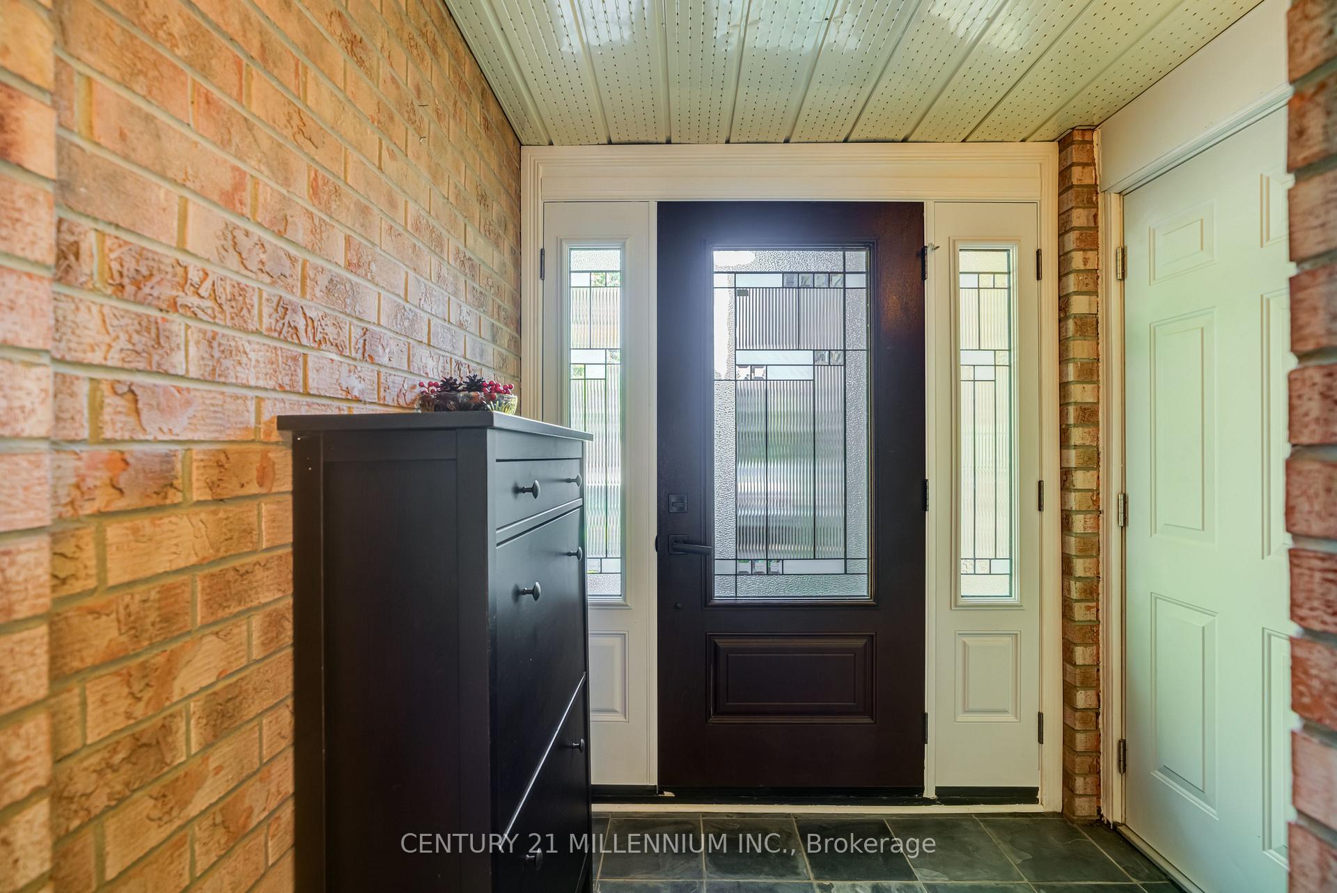 Photo 5 of 31 Mansfield Street, Brampton, Central Park — HOMEH
