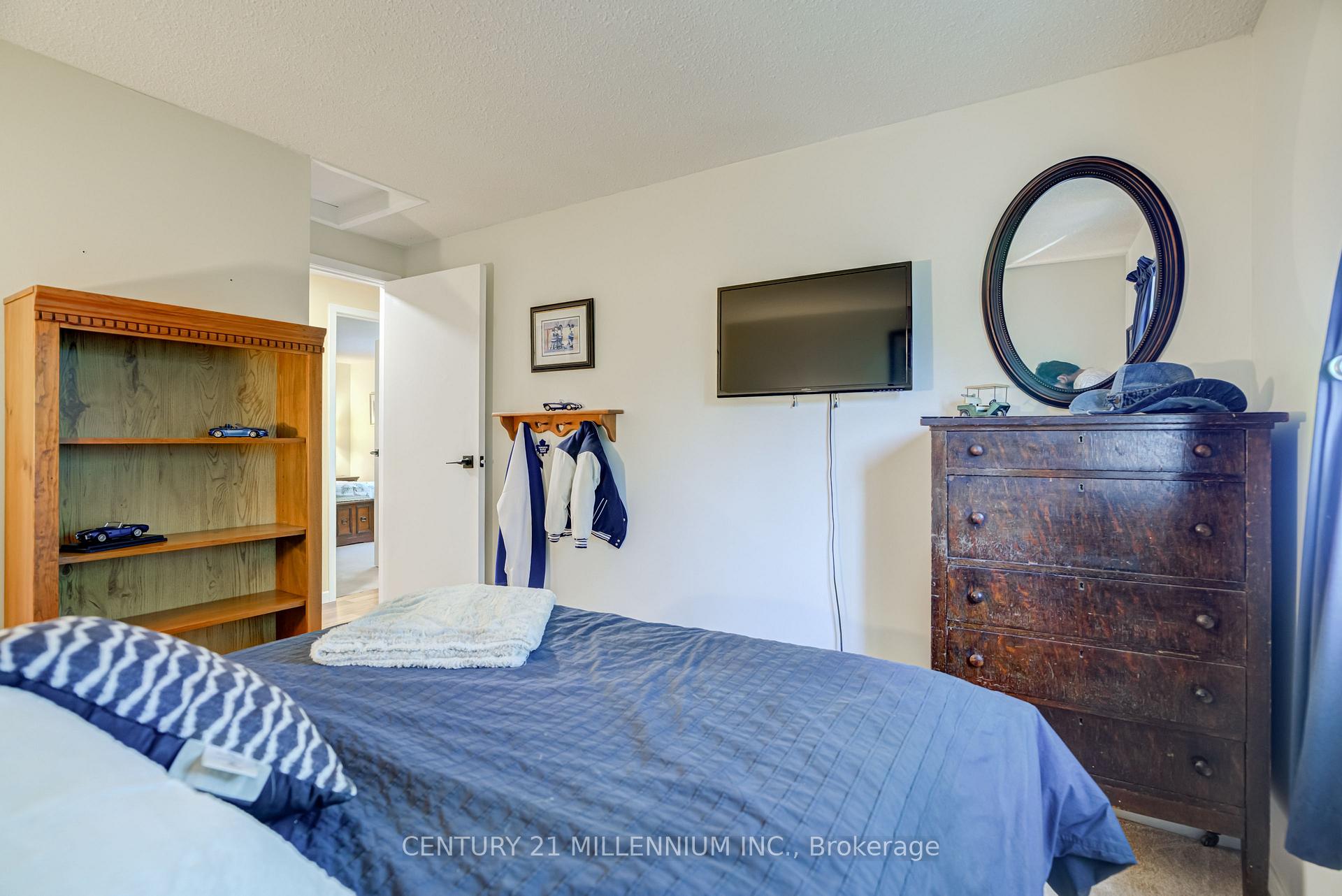 Photo 15 of 31 Mansfield Street, Brampton, Central Park — HOMEH