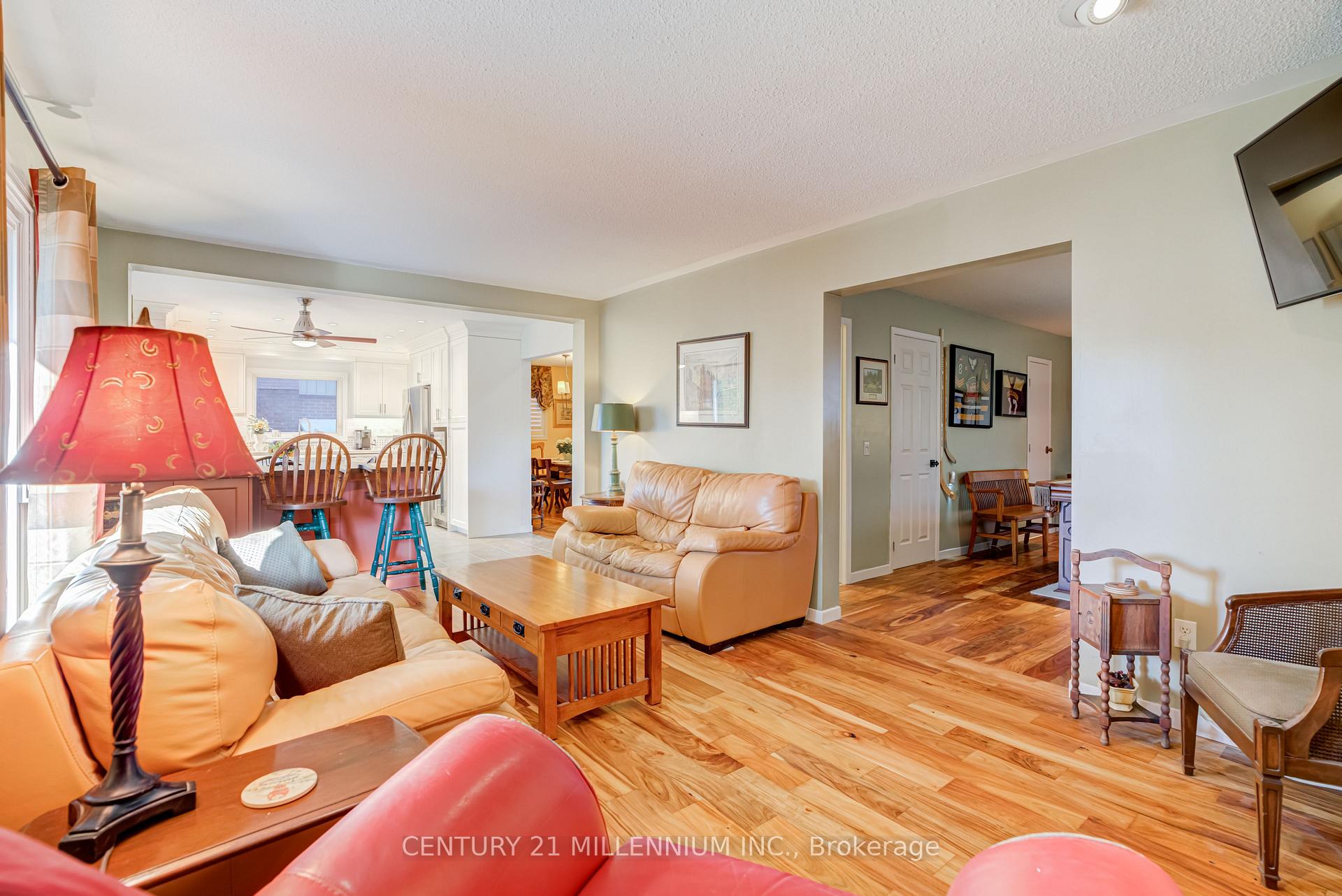 Photo 24 of 31 Mansfield Street, Brampton, Central Park — HOMEH