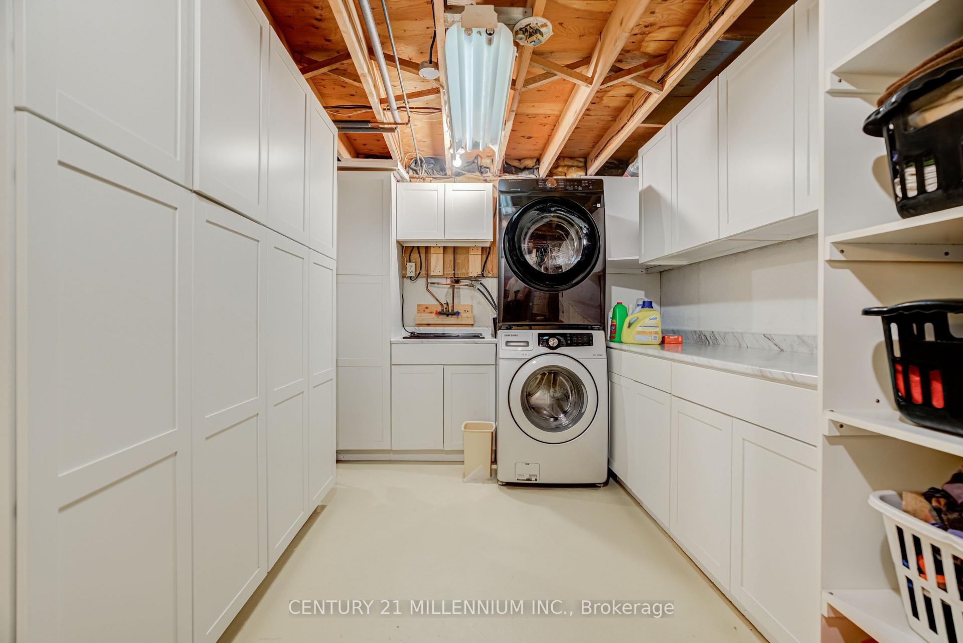 Photo 41 of 31 Mansfield Street, Brampton, Central Park — HOMEH