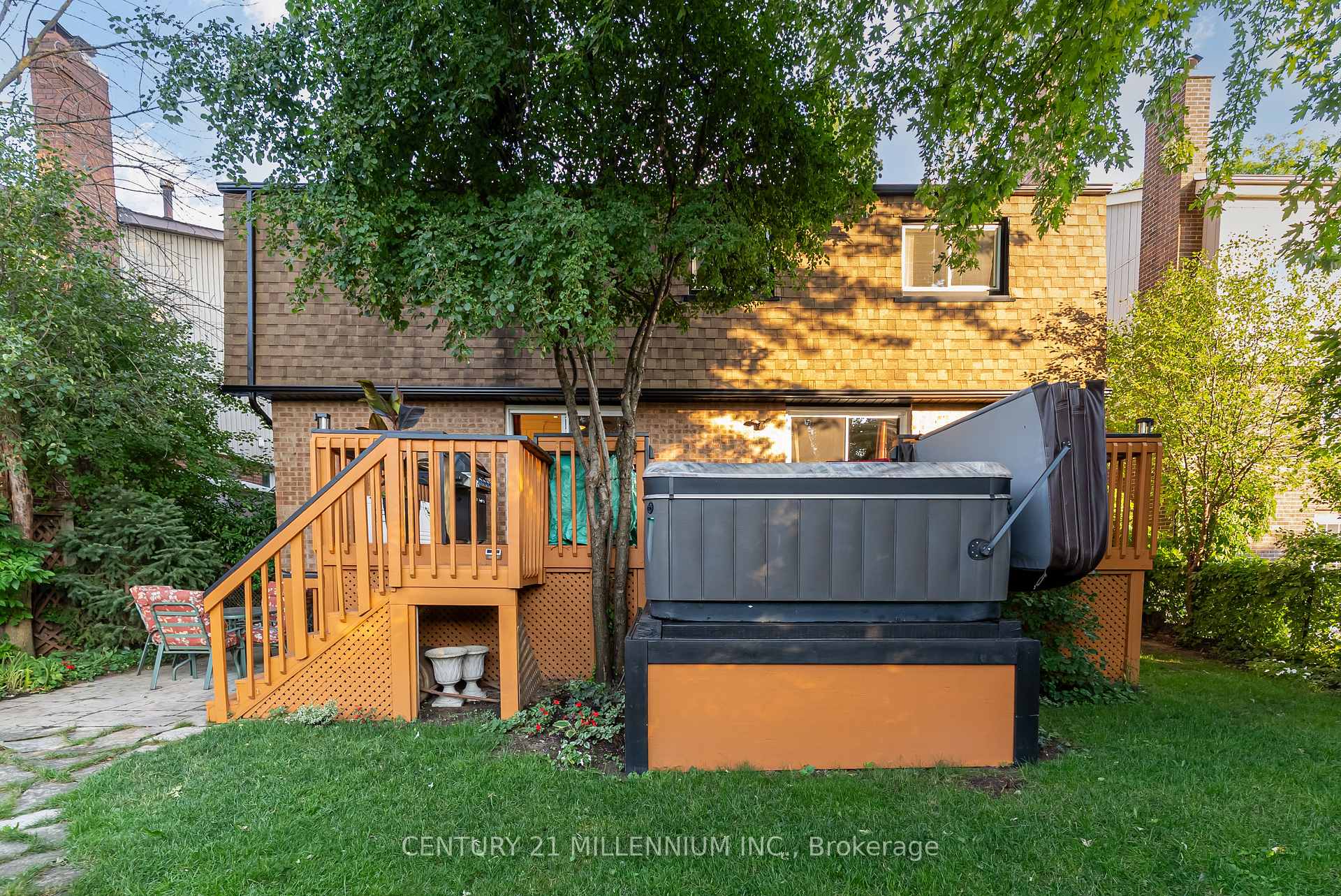 Photo 43 of 31 Mansfield Street, Brampton, Central Park — HOMEH