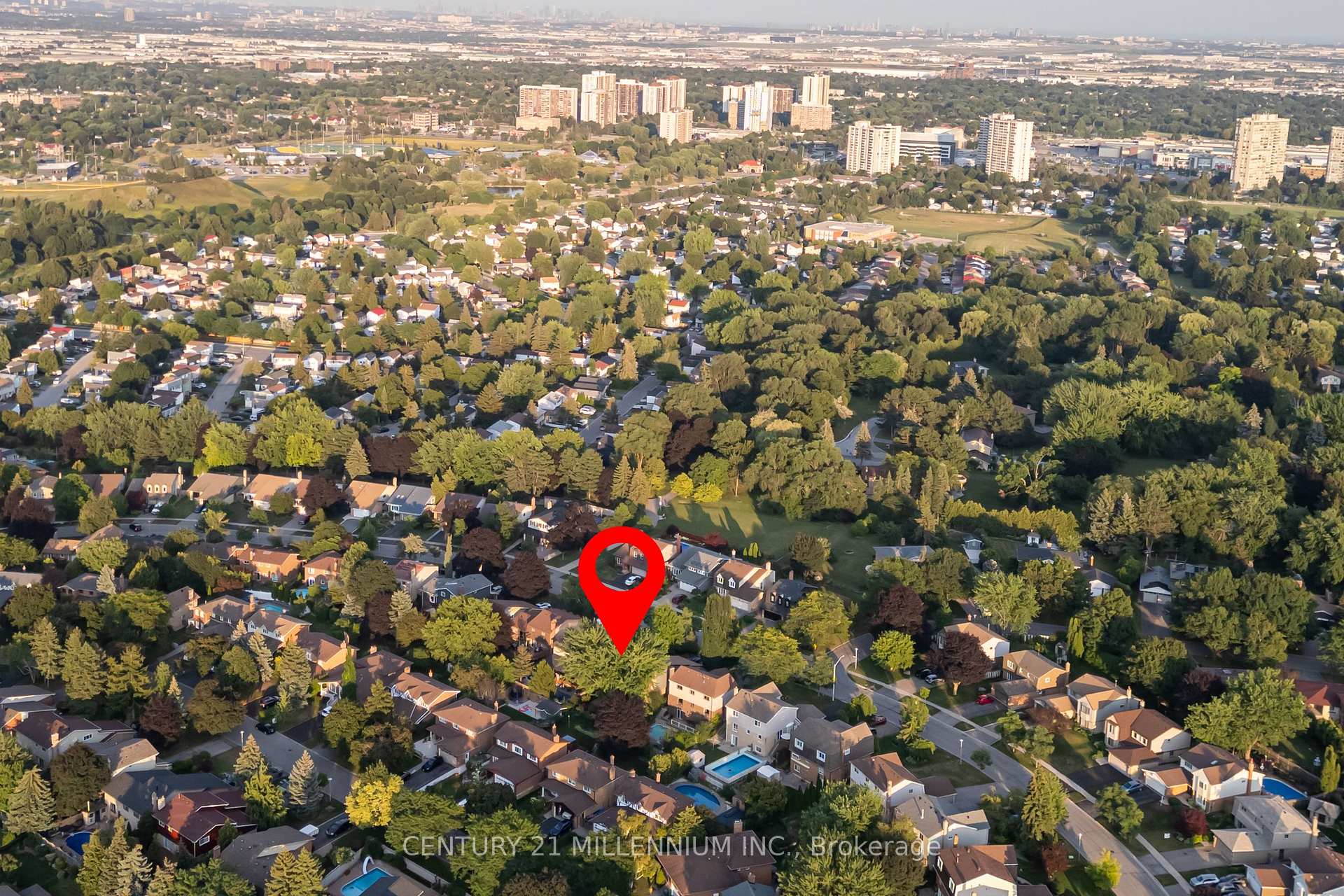 Photo 52 of 31 Mansfield Street, Brampton, Central Park — HOMEH