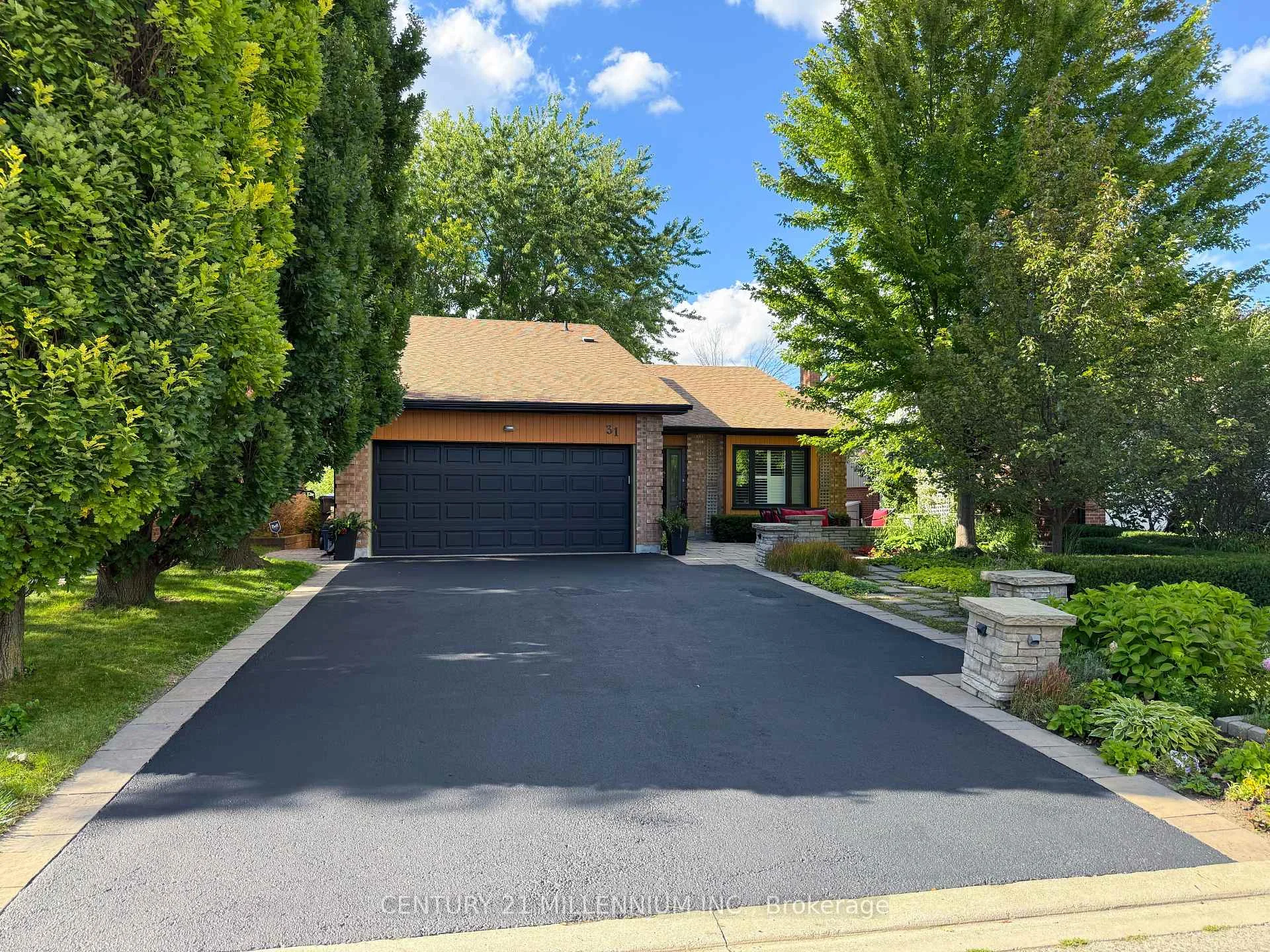 Photo 1 of 31 Mansfield Street, Brampton, Central Park — HOMEH