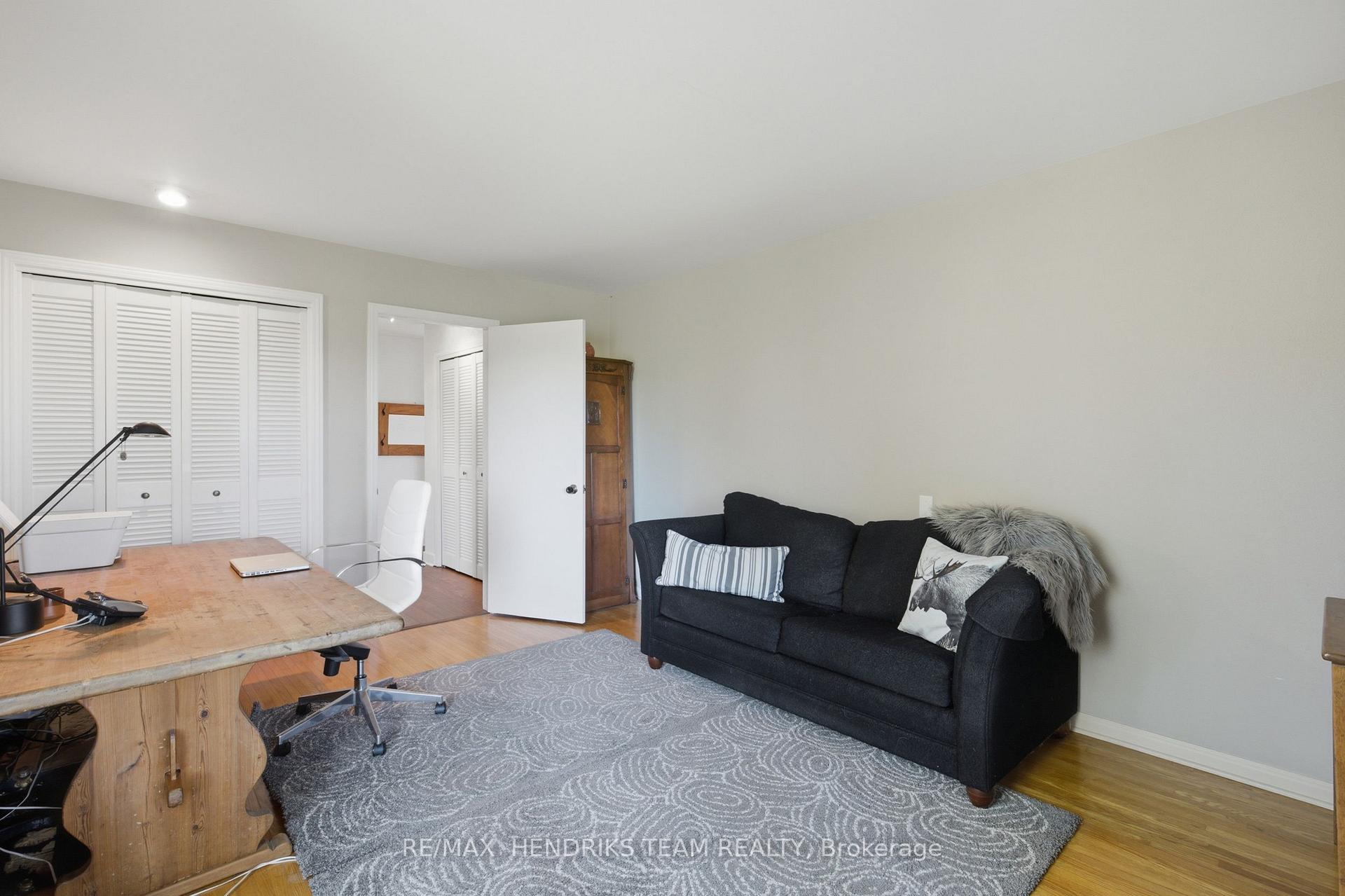 Photo 20 of 10 Vergorda Circle, St. Catharines, Glendale/Glenridge — HOMEH