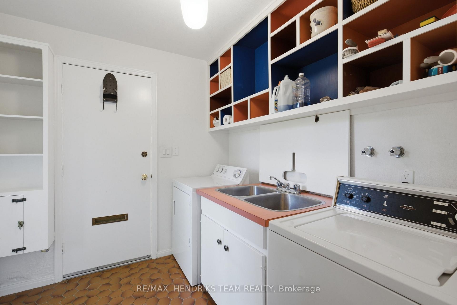 Photo 22 of 10 Vergorda Circle, St. Catharines, Glendale/Glenridge — HOMEH