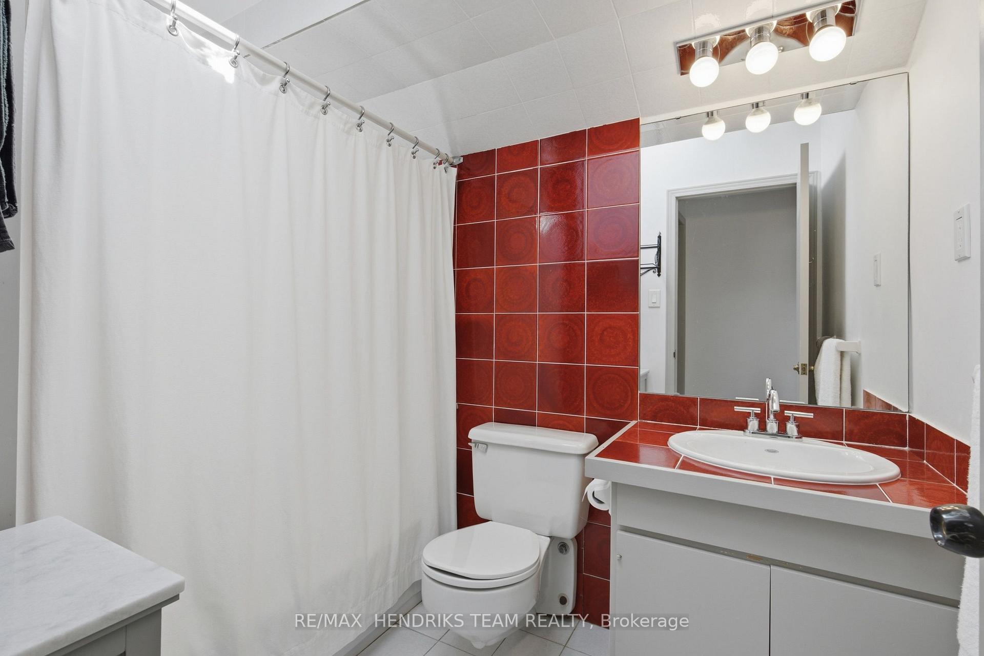 Photo 30 of 10 Vergorda Circle, St. Catharines, Glendale/Glenridge — HOMEH