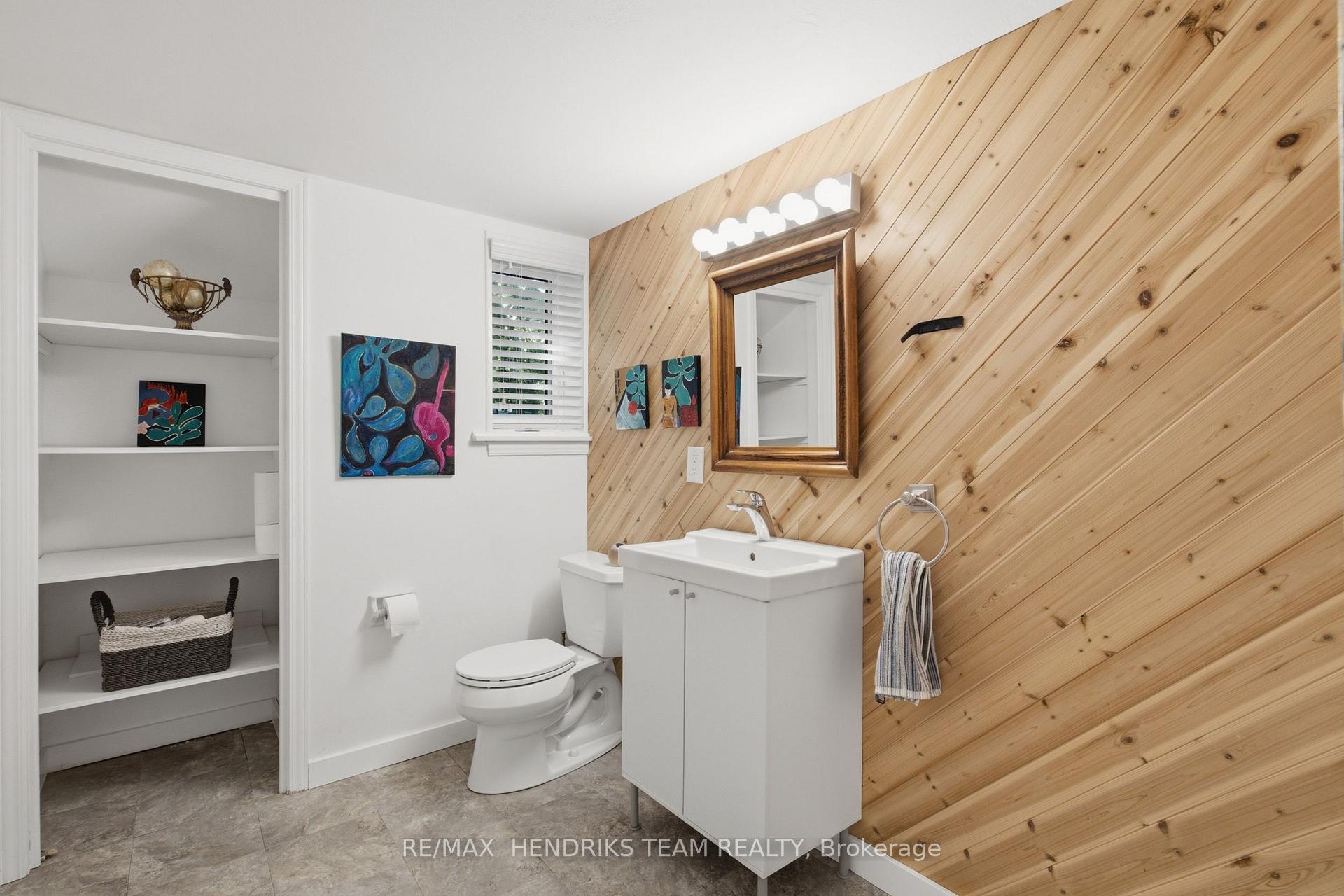 Photo 37 of 10 Vergorda Circle, St. Catharines, Glendale/Glenridge — HOMEH