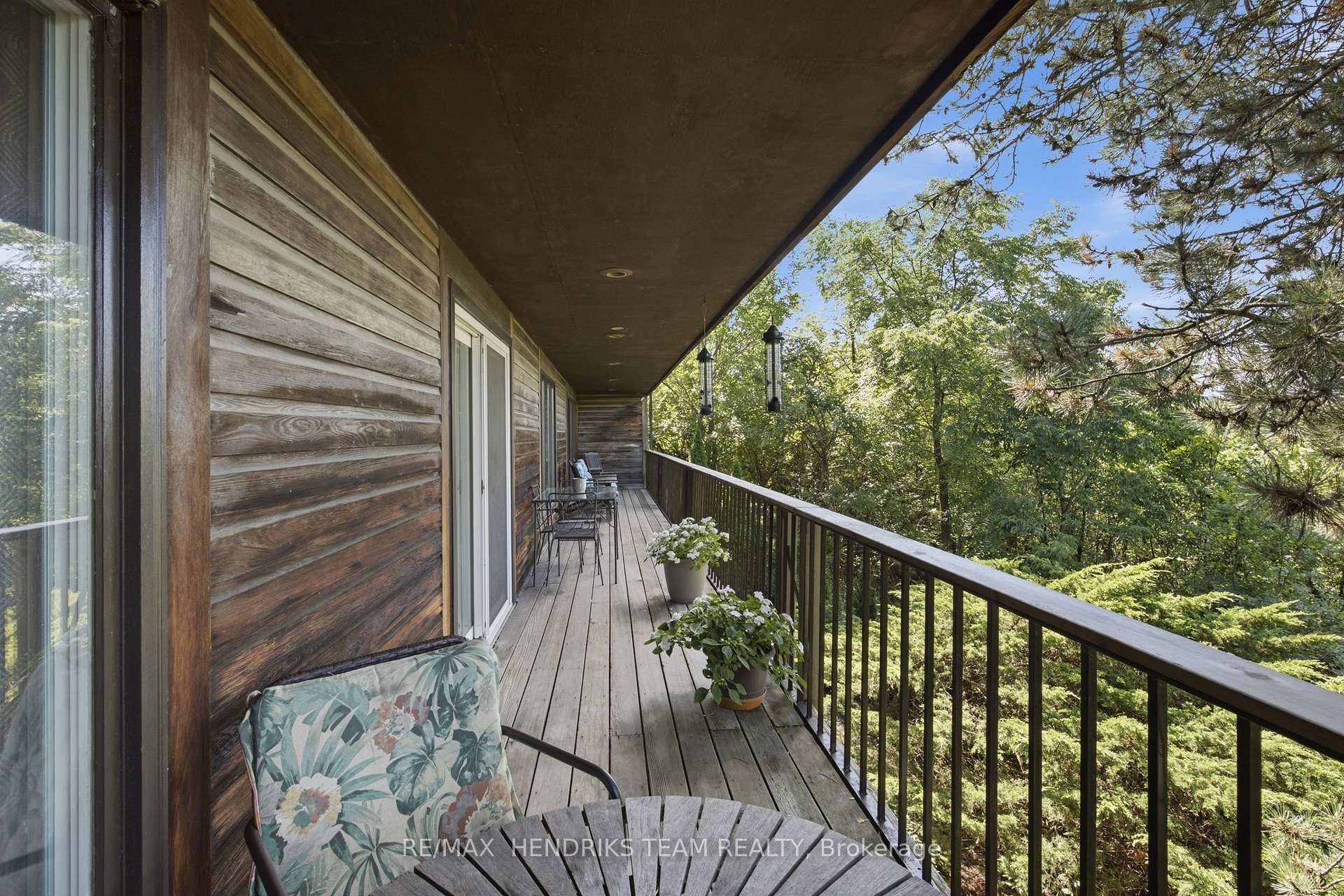 Photo 38 of 10 Vergorda Circle, St. Catharines, Glendale/Glenridge — HOMEH