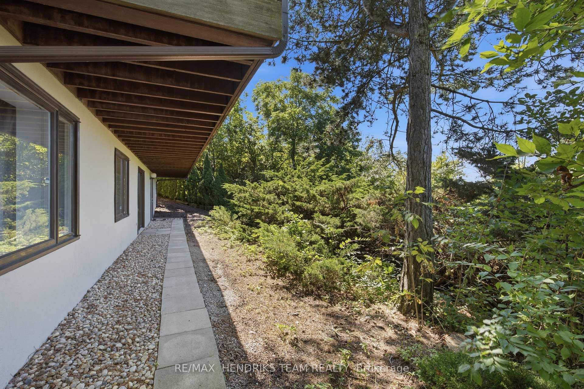 Photo 40 of 10 Vergorda Circle, St. Catharines, Glendale/Glenridge — HOMEH