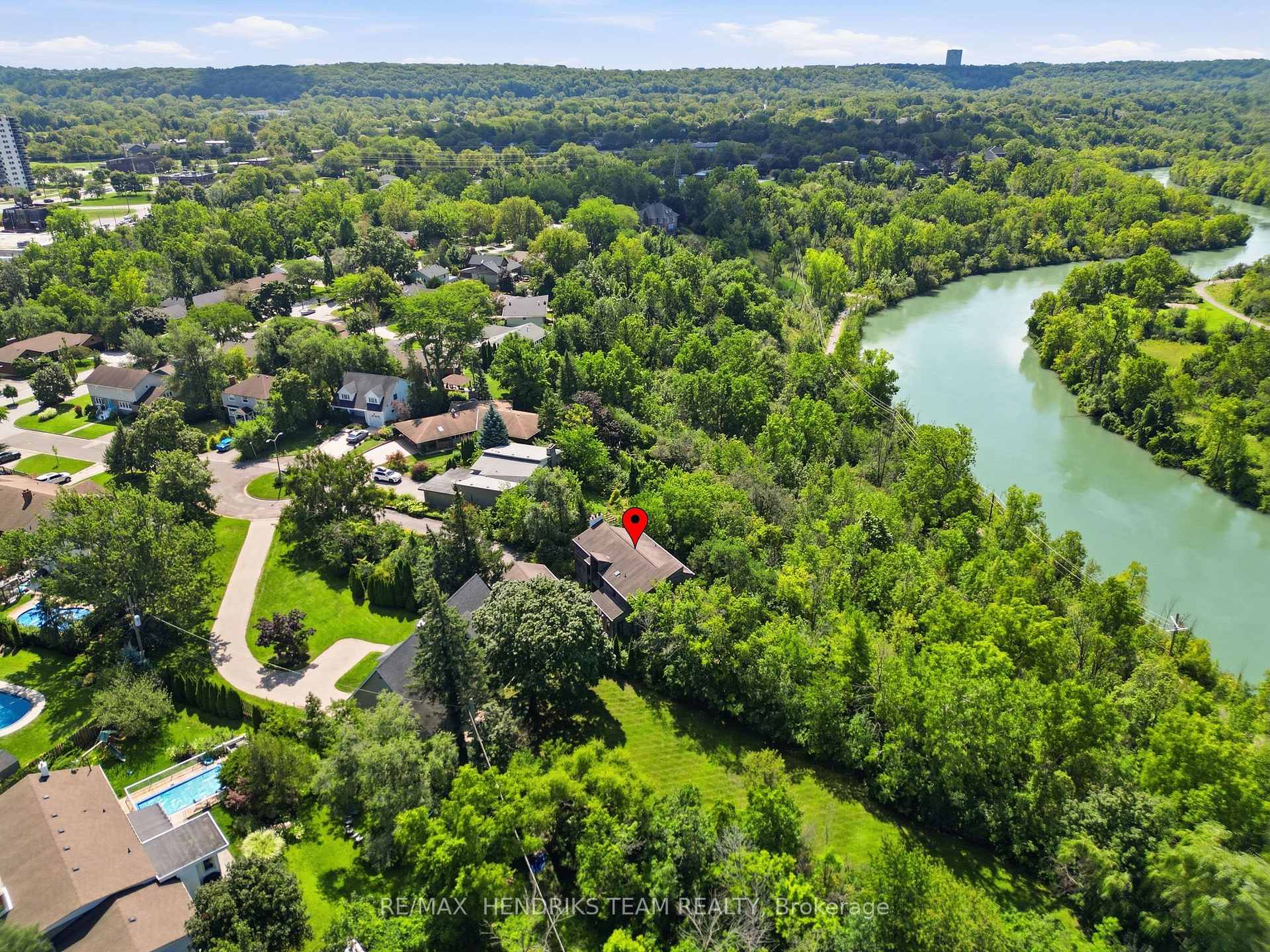 Photo 42 of 10 Vergorda Circle, St. Catharines, Glendale/Glenridge — HOMEH