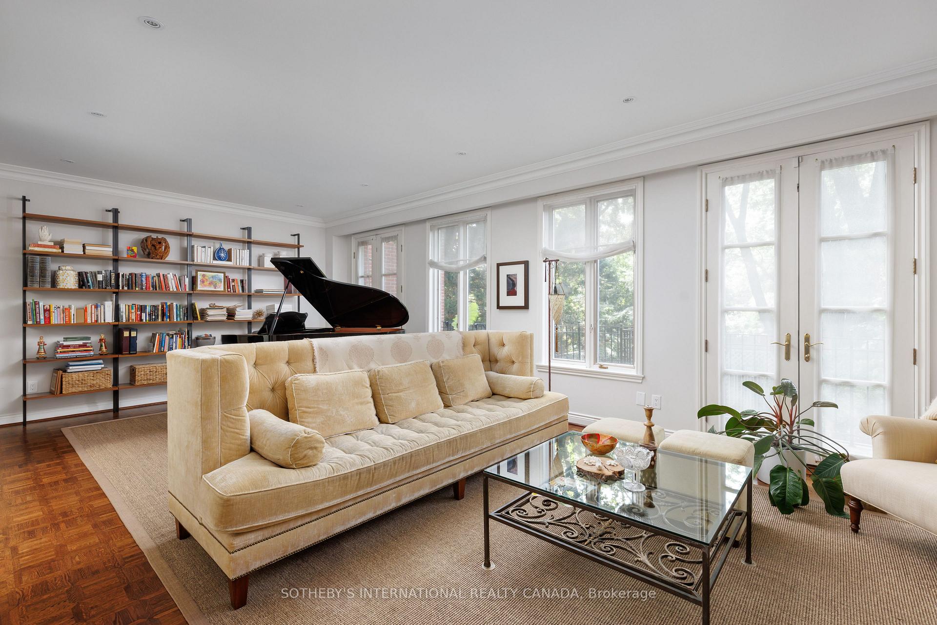 Photo 7 of 18A Deer Park Crescent, Toronto, Yonge-St. Clair — HOMEH