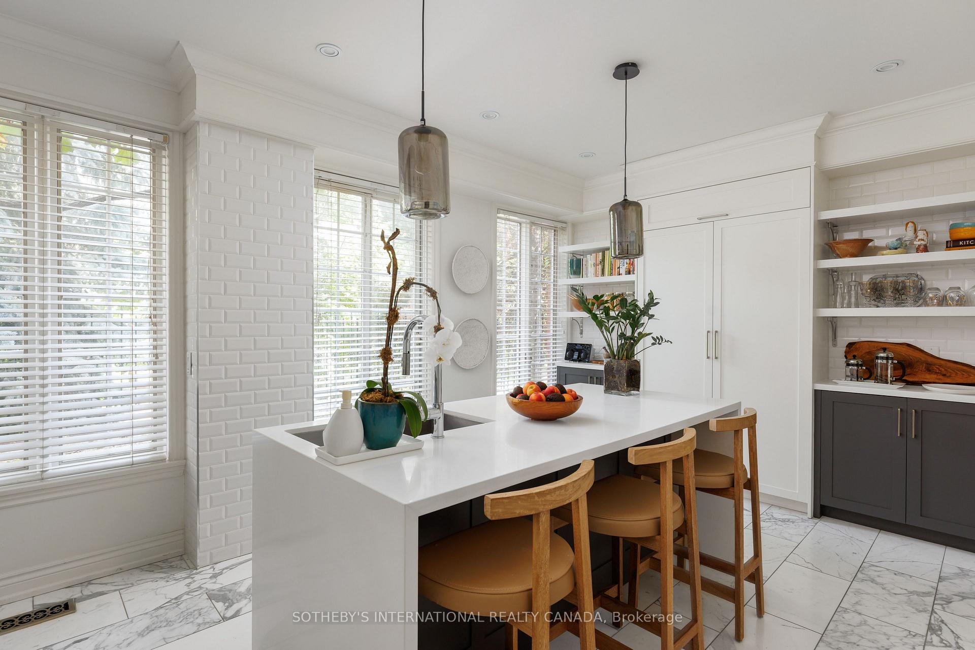 Photo 12 of 18A Deer Park Crescent, Toronto, Yonge-St. Clair — HOMEH