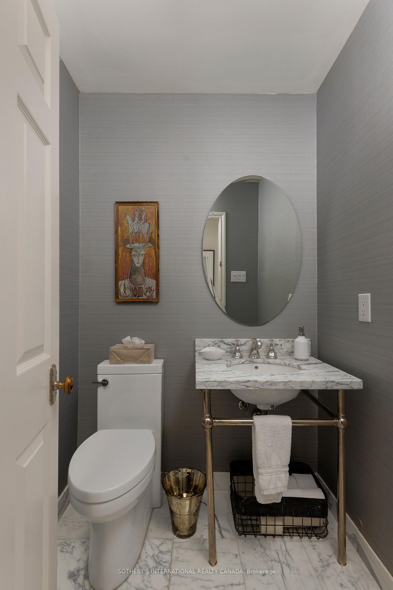 Photo 14 of 18A Deer Park Crescent, Toronto, Yonge-St. Clair — HOMEH