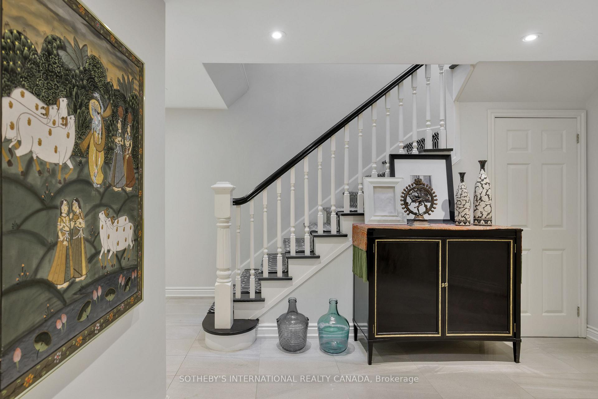 Photo 32 of 18A Deer Park Crescent, Toronto, Yonge-St. Clair — HOMEH