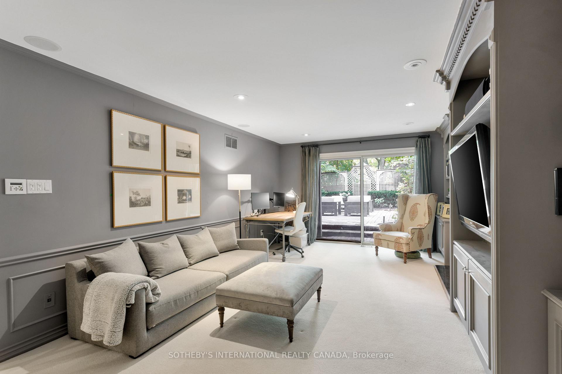 Photo 34 of 18A Deer Park Crescent, Toronto, Yonge-St. Clair — HOMEH