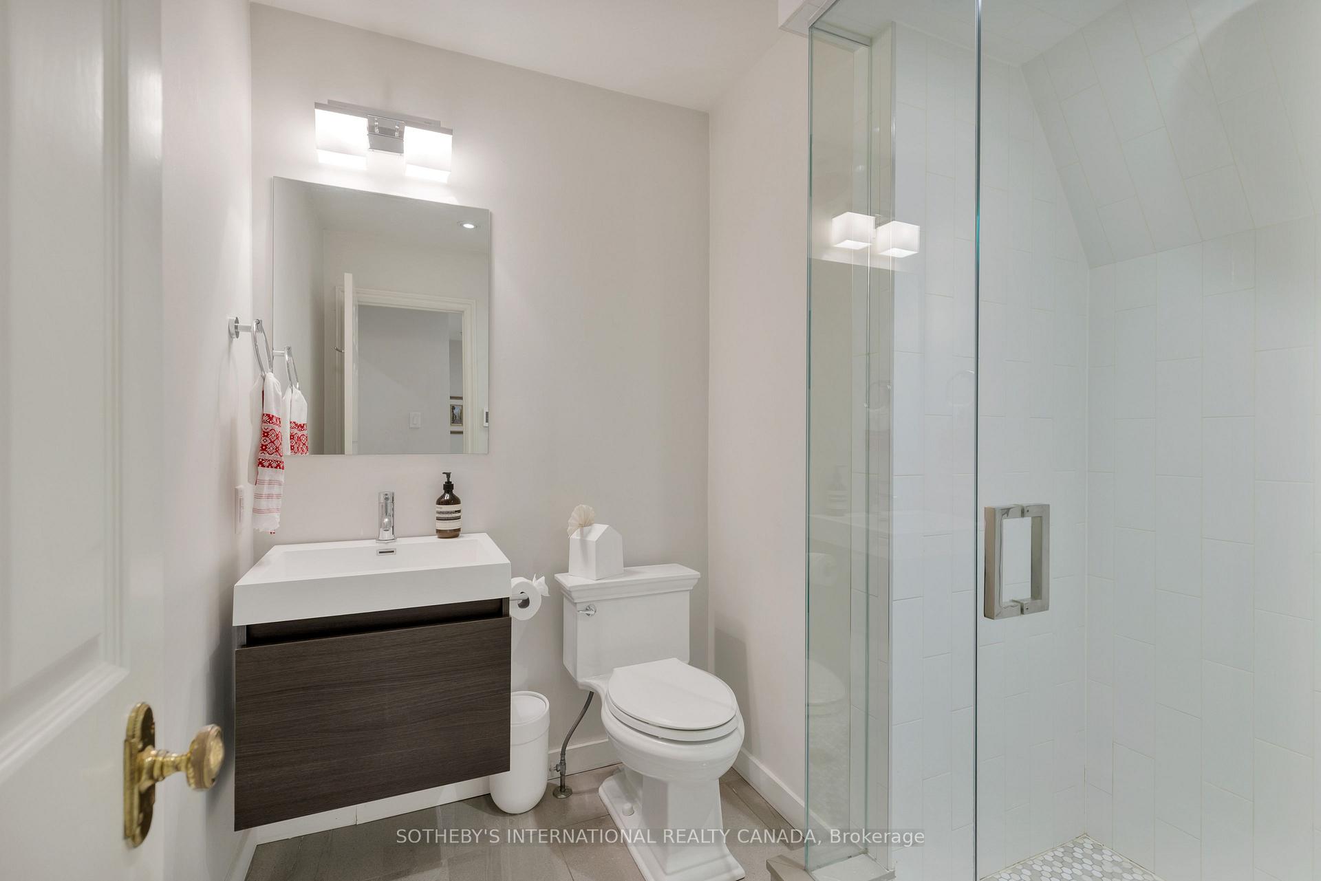 Photo 41 of 18A Deer Park Crescent, Toronto, Yonge-St. Clair — HOMEH