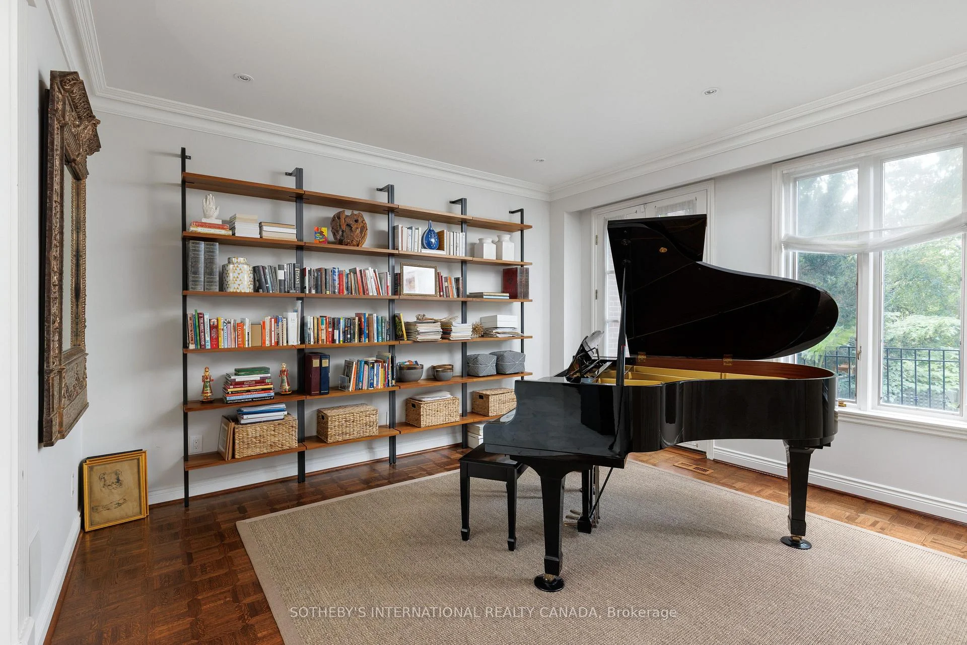 Photo 5 of 18A Deer Park Crescent, Toronto, Yonge-St. Clair — HOMEH