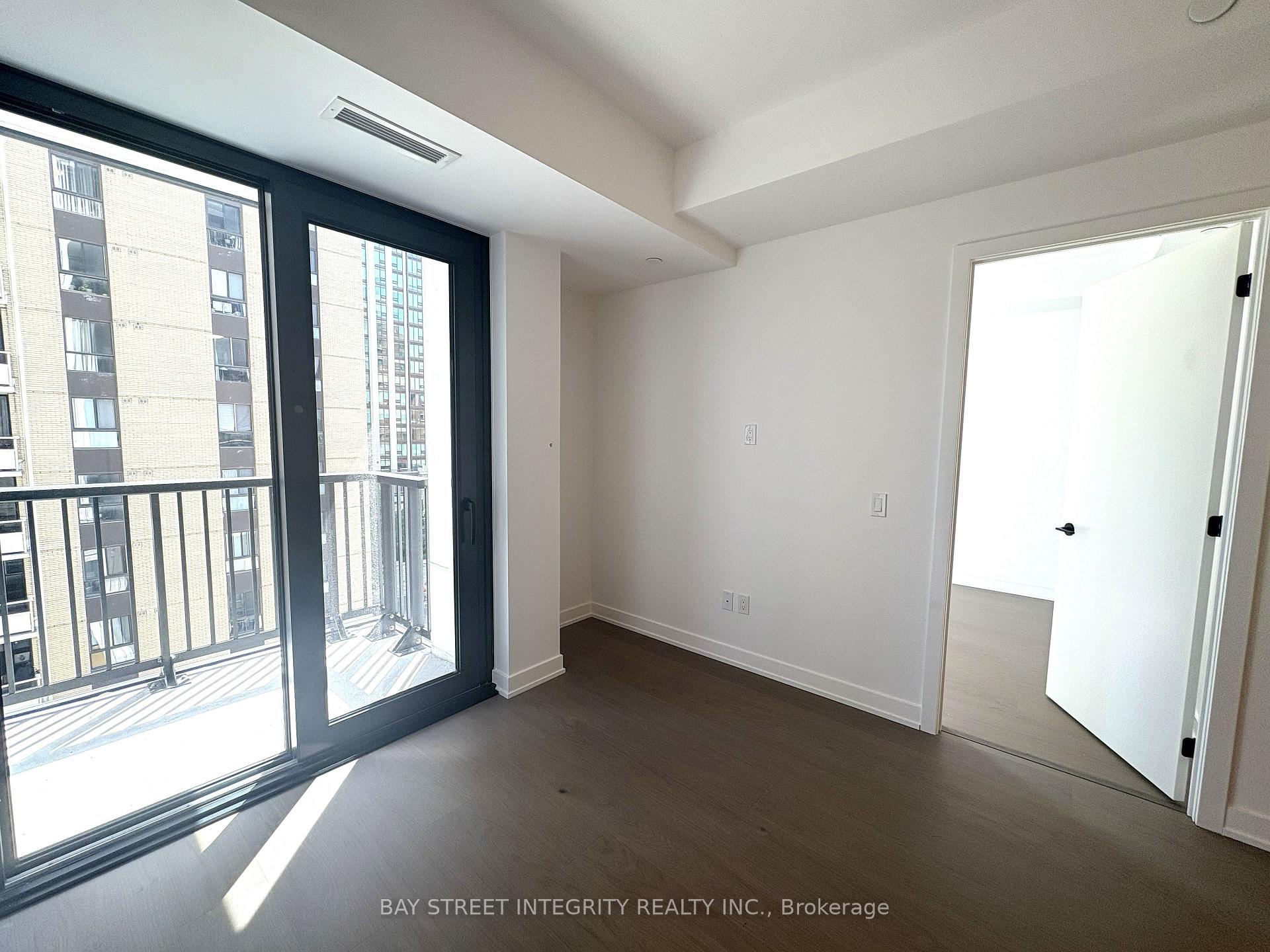 Photo 8 of Unit 1005, 91 Montclair Avenue, Toronto, Forest Hill South — HOMEH