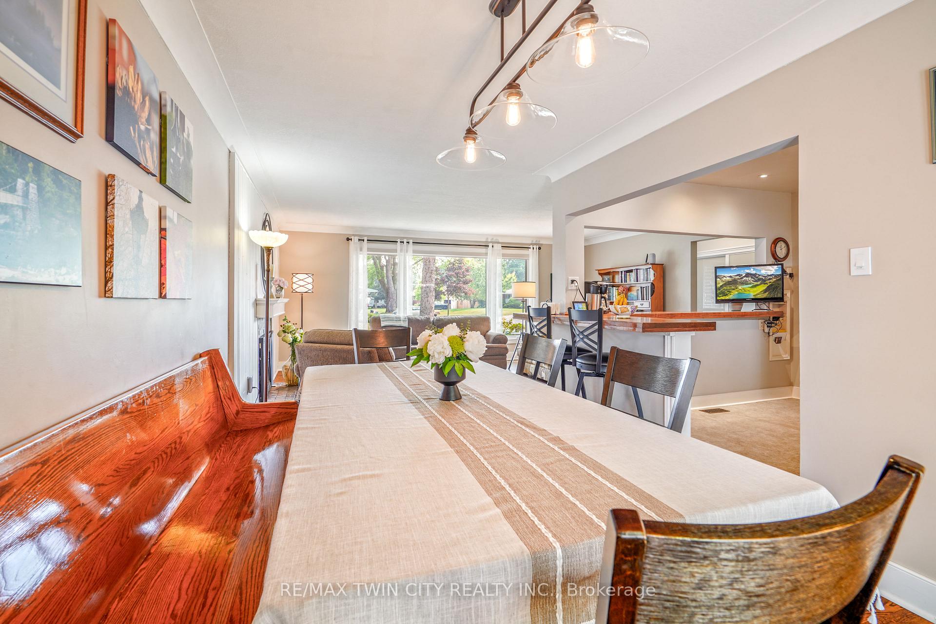 Photo 11 of 10 Brier Crescent, Brantford, Greenbrier — HOMEH