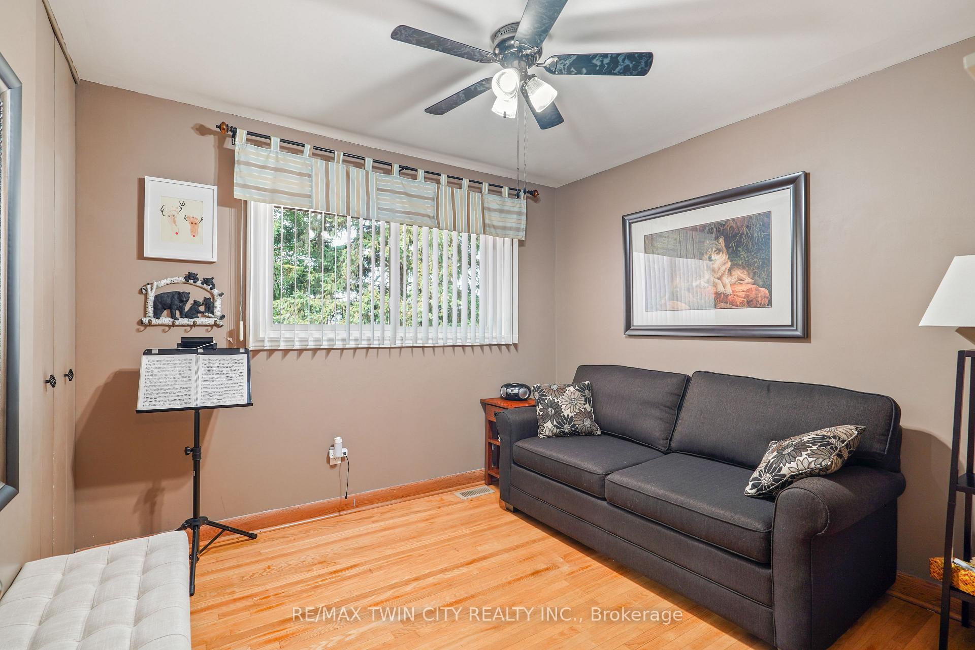 Photo 19 of 10 Brier Crescent, Brantford, Greenbrier — HOMEH