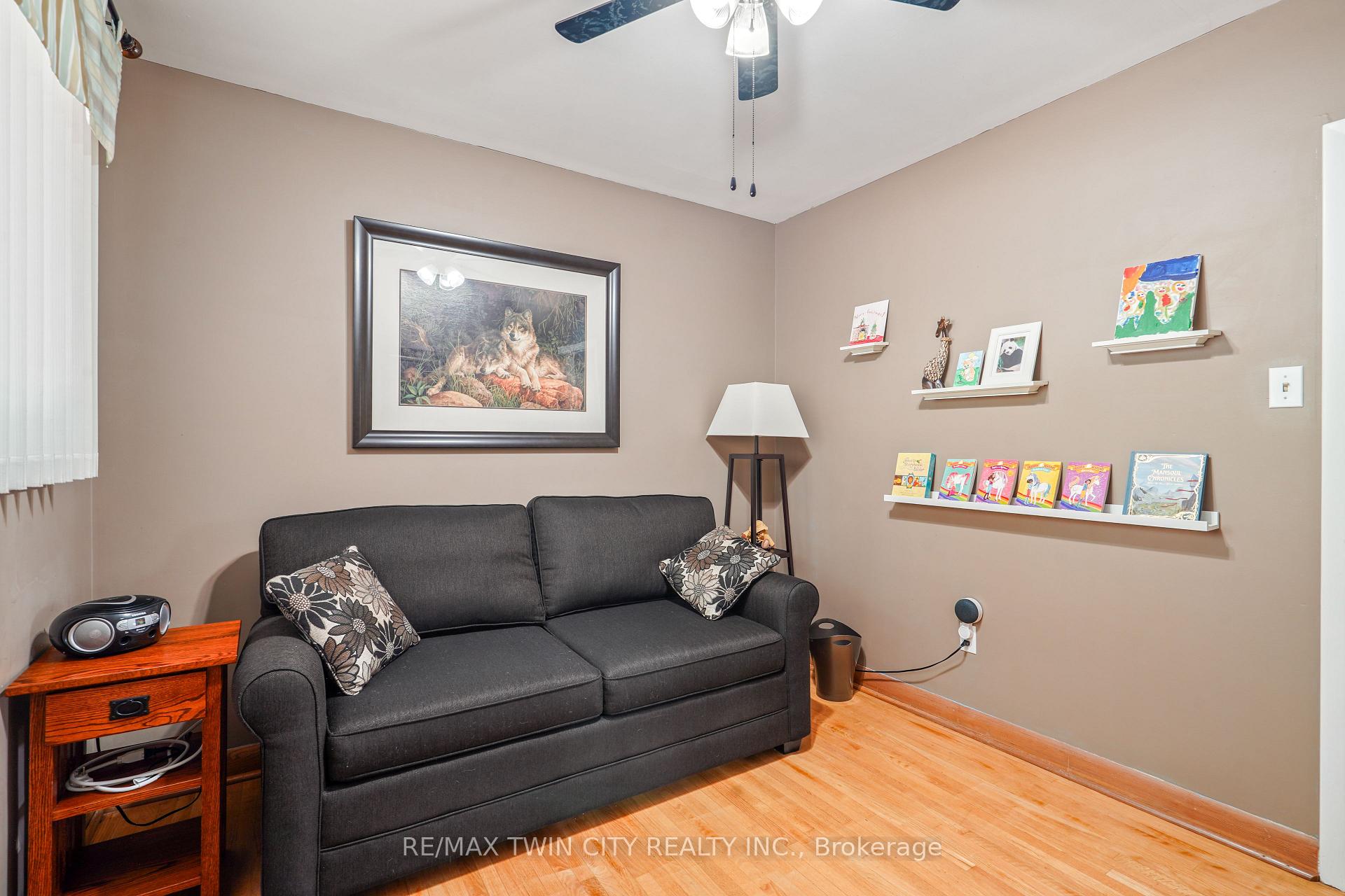 Photo 20 of 10 Brier Crescent, Brantford, Greenbrier — HOMEH