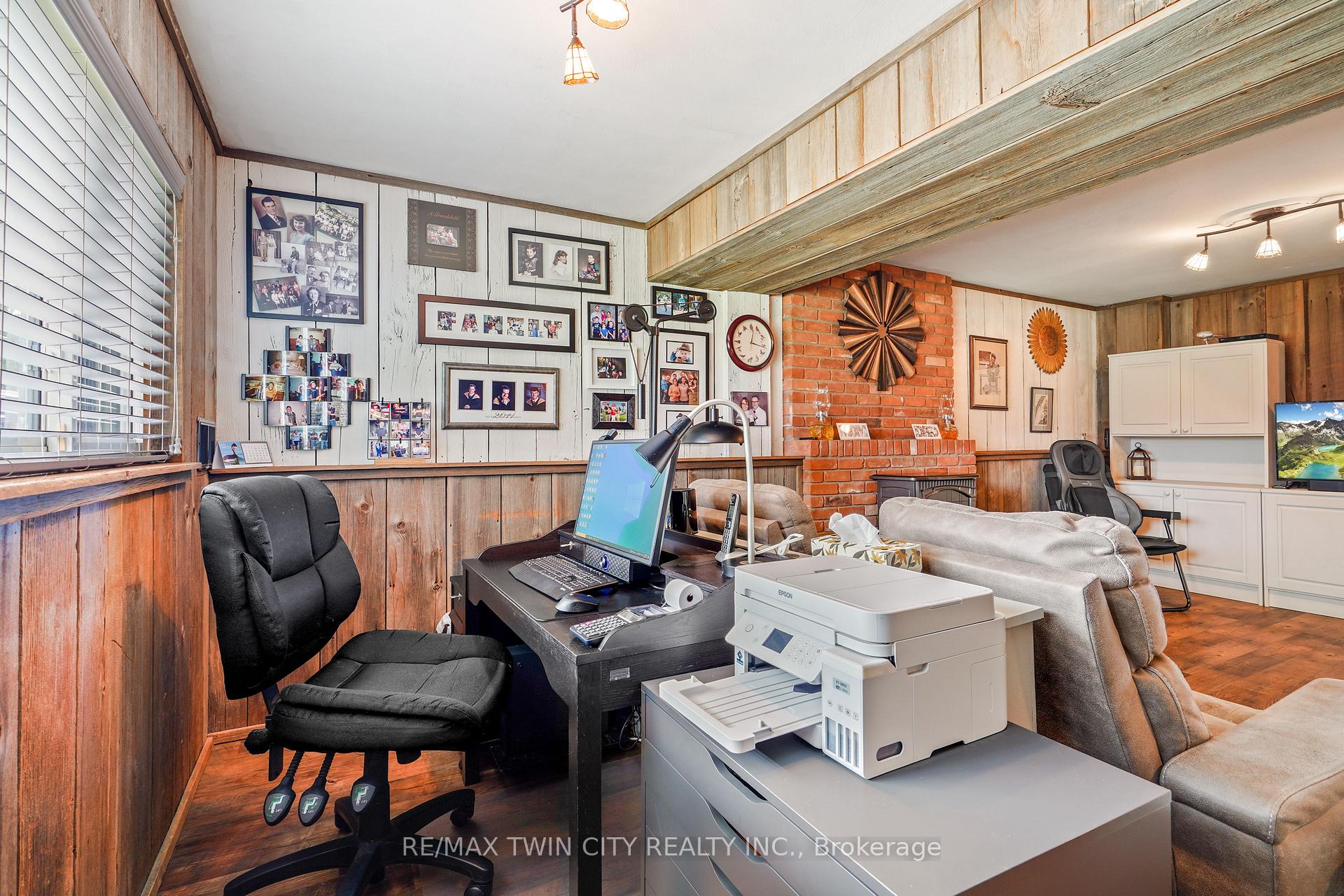 Photo 26 of 10 Brier Crescent, Brantford, Greenbrier — HOMEH
