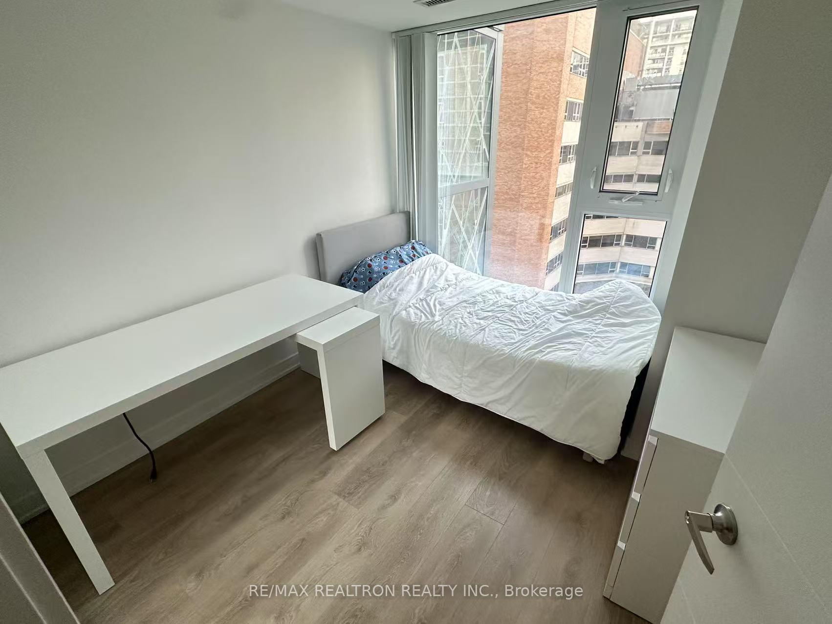 Photo 2 of Unit 810, 50 Wellesley Street E, Toronto, Church-Yonge Corridor — HOMEH