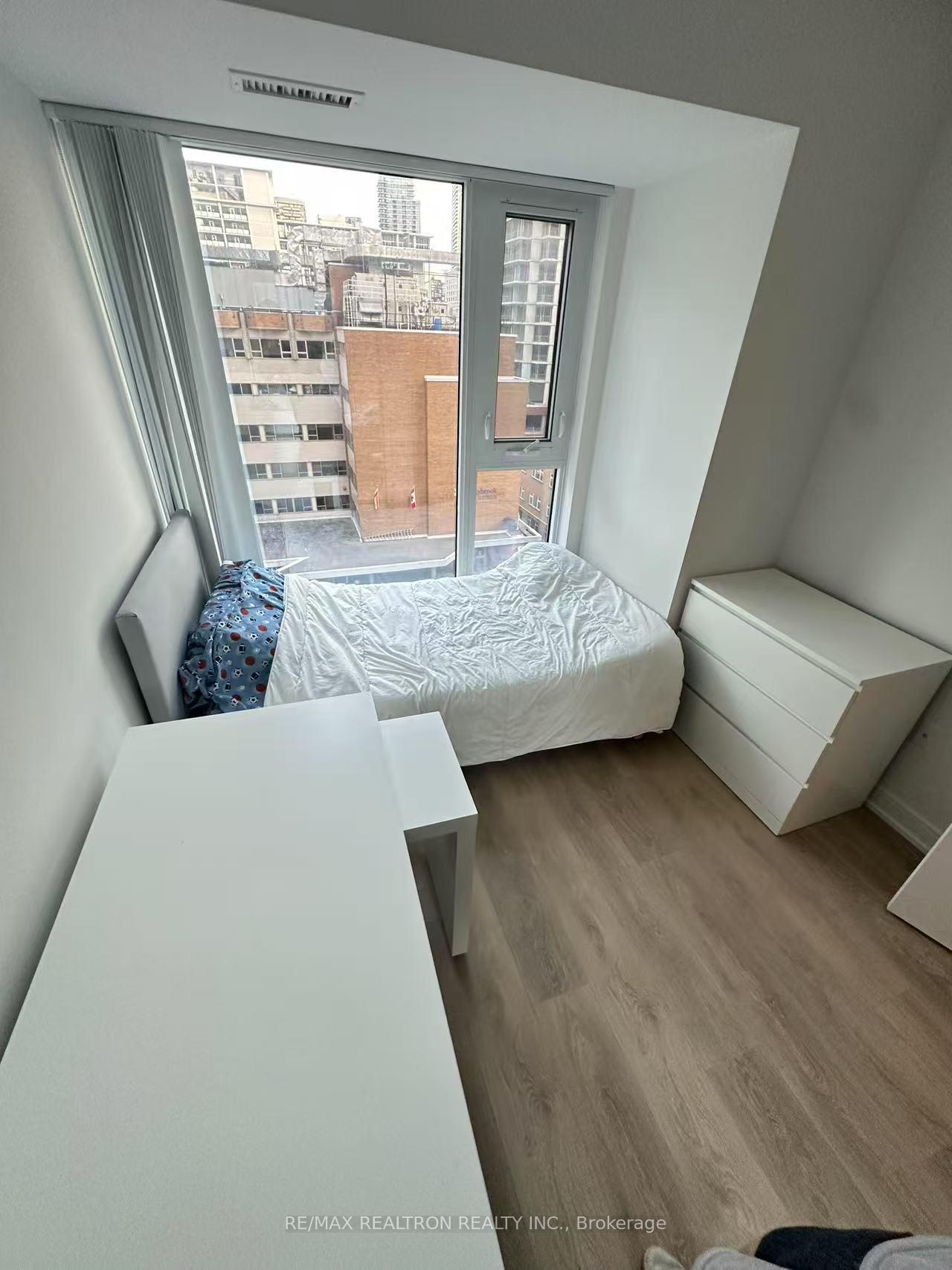 Photo 3 of Unit 810, 50 Wellesley Street E, Toronto, Church-Yonge Corridor — HOMEH