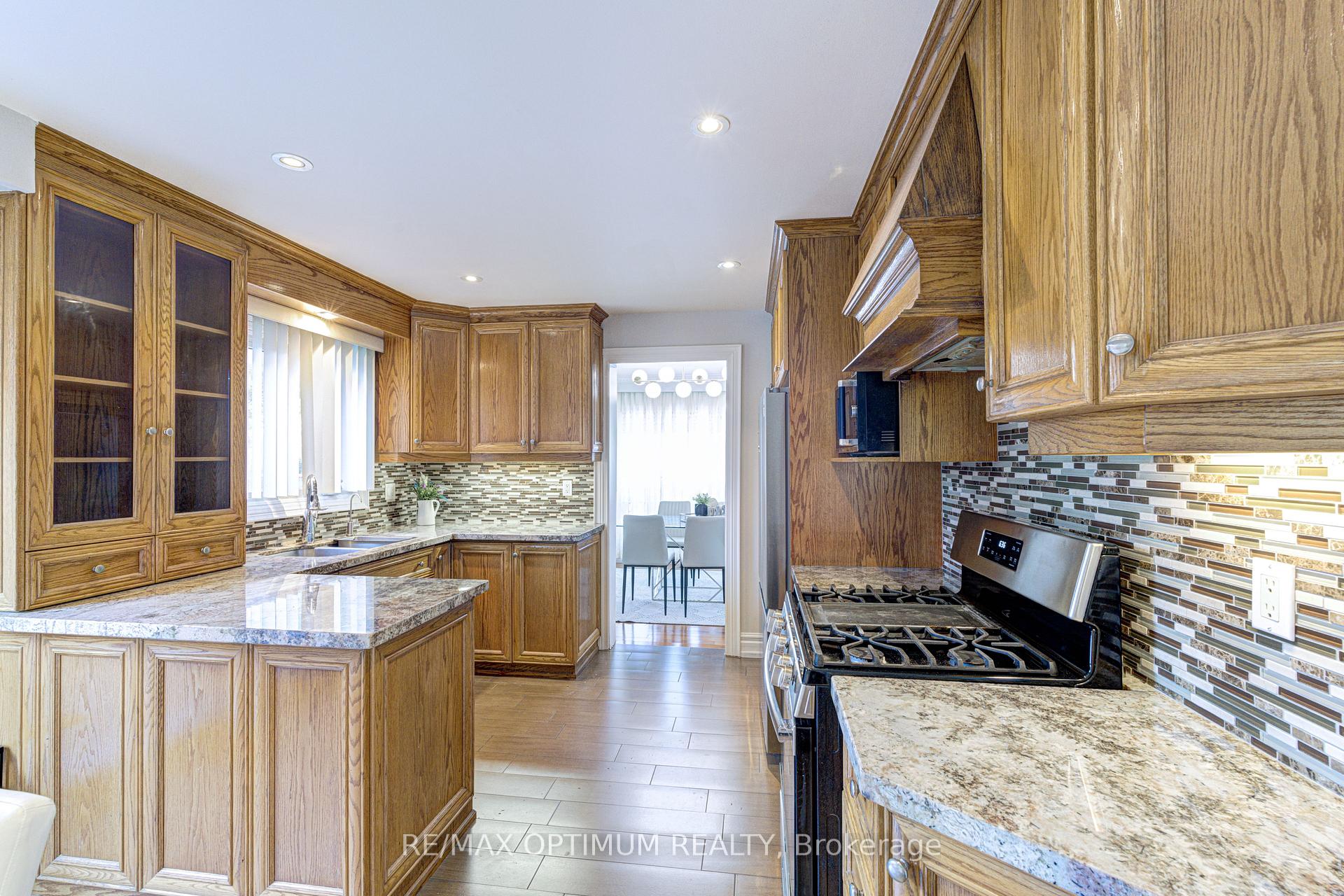 Photo 11 of 2498 Privet Crescent, Mississauga, Cooksville — HOMEH