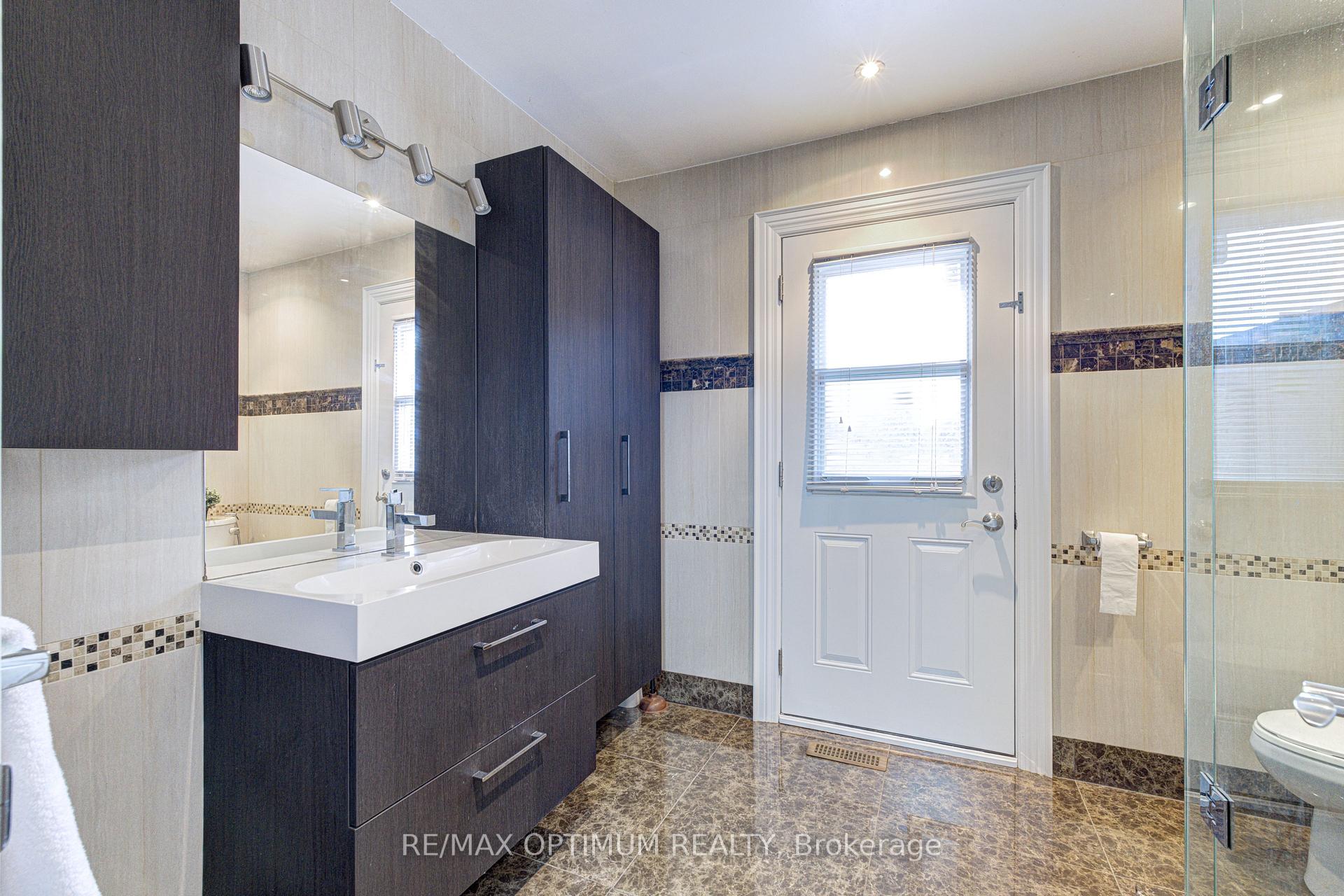 Photo 32 of 2498 Privet Crescent, Mississauga, Cooksville — HOMEH