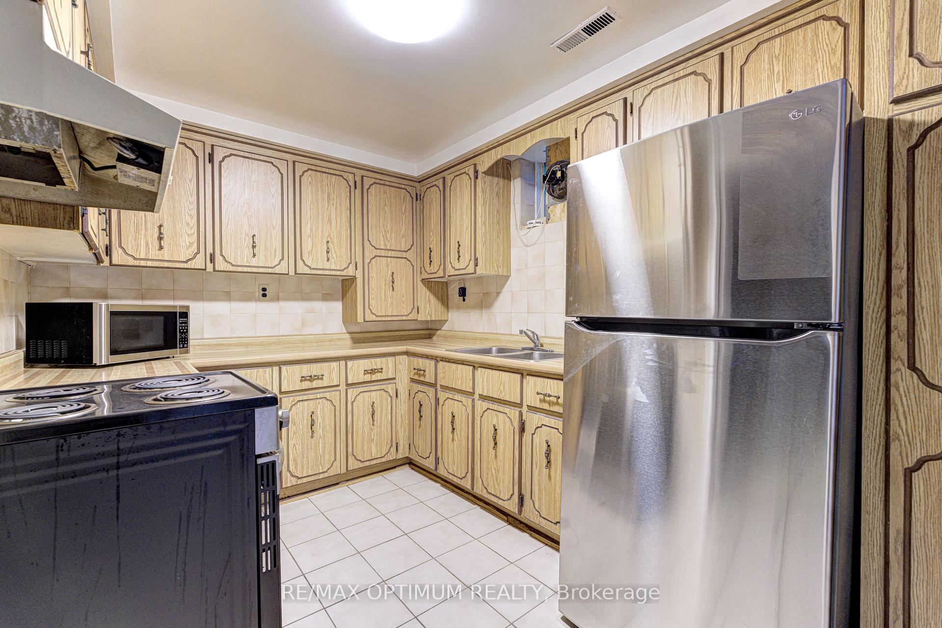 Photo 35 of 2498 Privet Crescent, Mississauga, Cooksville — HOMEH