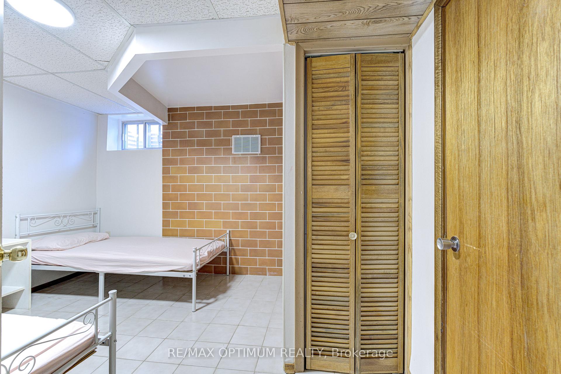 Photo 38 of 2498 Privet Crescent, Mississauga, Cooksville — HOMEH