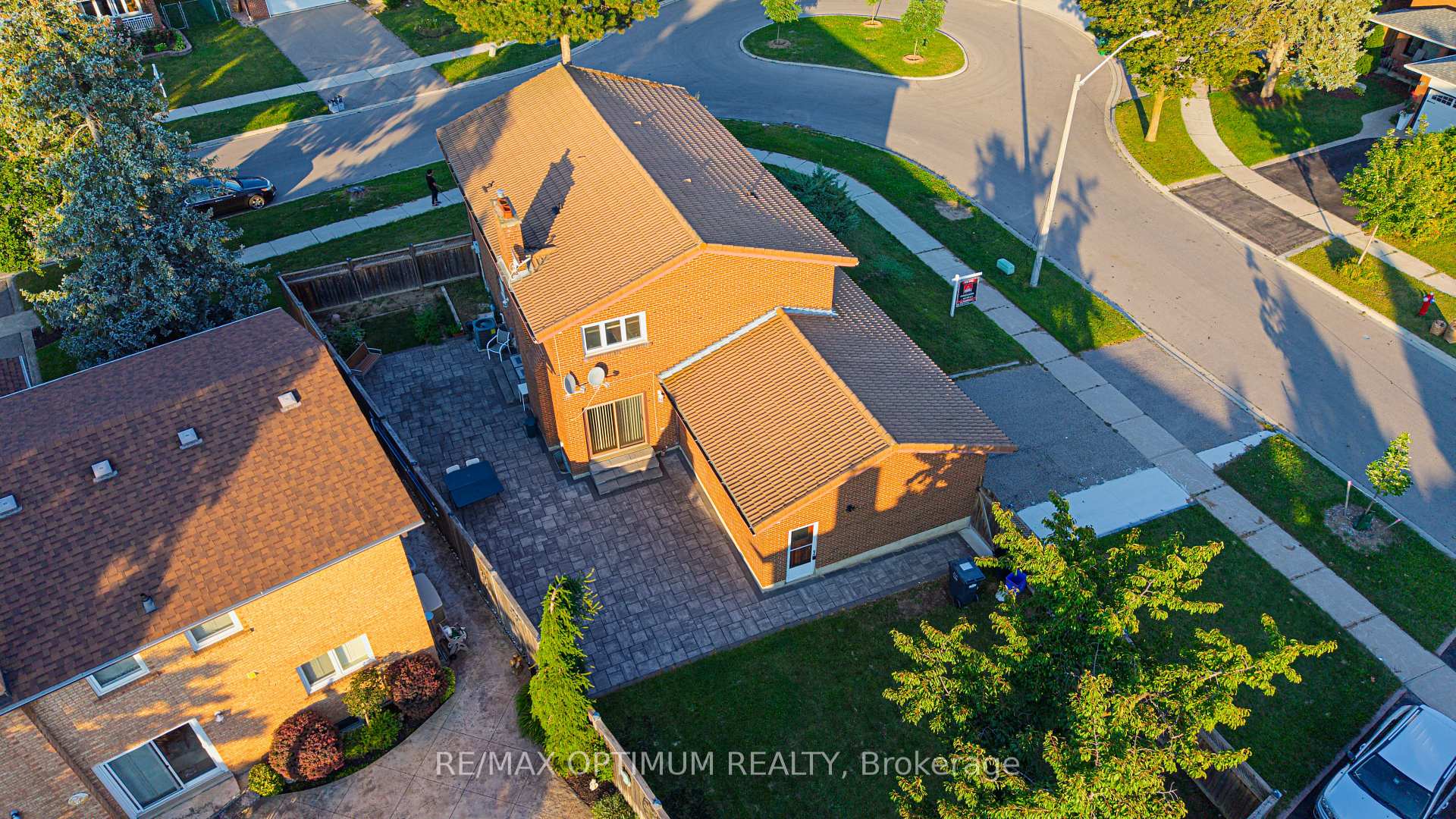 Photo 45 of 2498 Privet Crescent, Mississauga, Cooksville — HOMEH