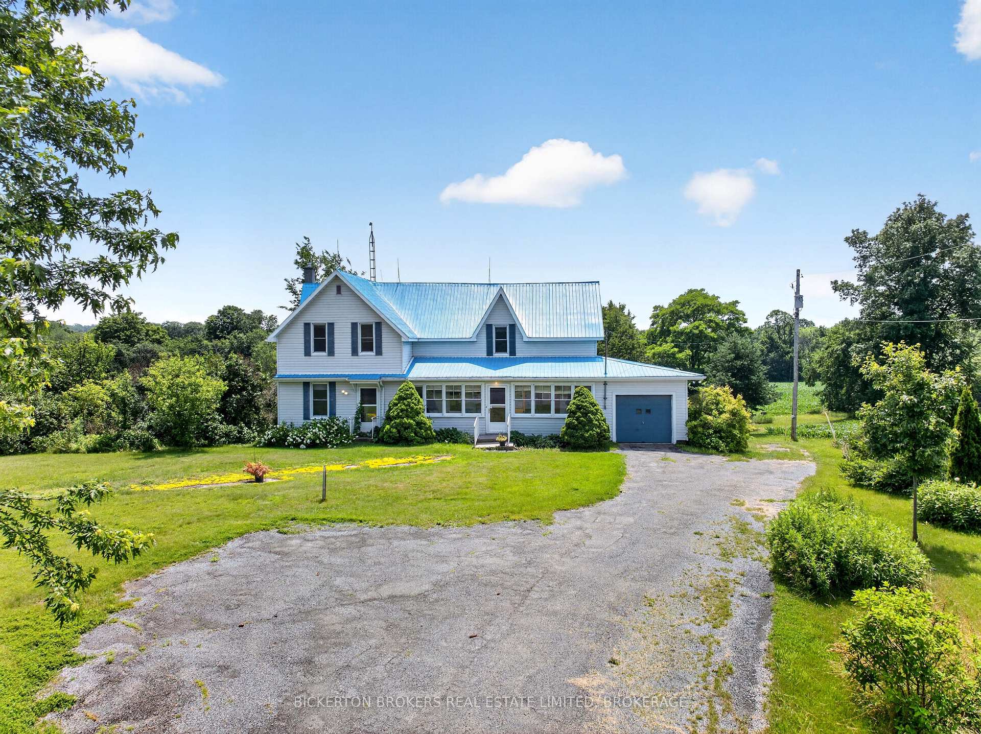 Photo 2 of 1497 Sunbury Road, Frontenac, Frontenac South — HOMEH