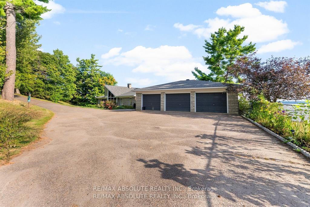 Photo 3 of 1724 River Road, McNab/Braeside, Mcnab/Braeside Twps — HOMEH